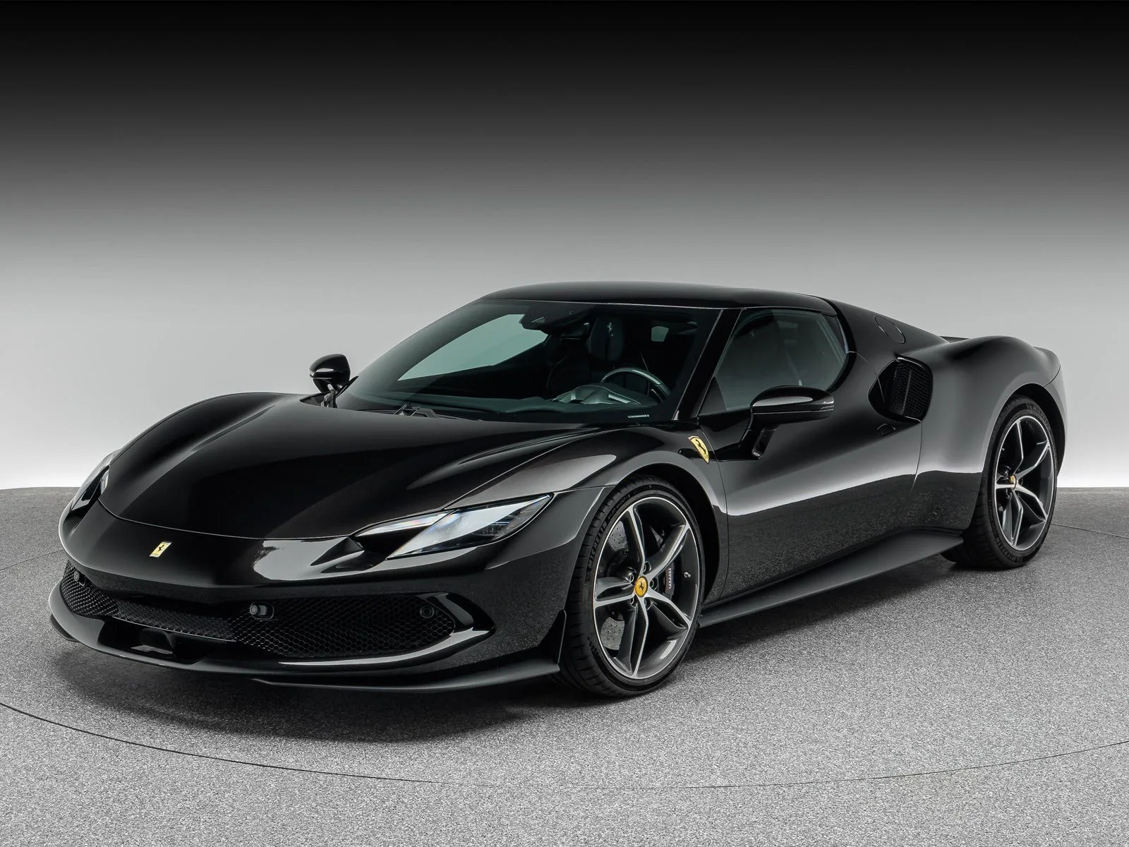 2023 Ferrari 296 GTB proposée par un concessionnaire spécialisé à Böblingen, Allemagne, photo principale
