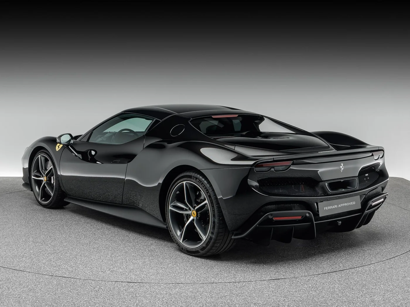 2023 Ferrari 296 GTB proposée par un concessionnaire spécialisé à Böblingen, Allemagne, photo 3 sur 15