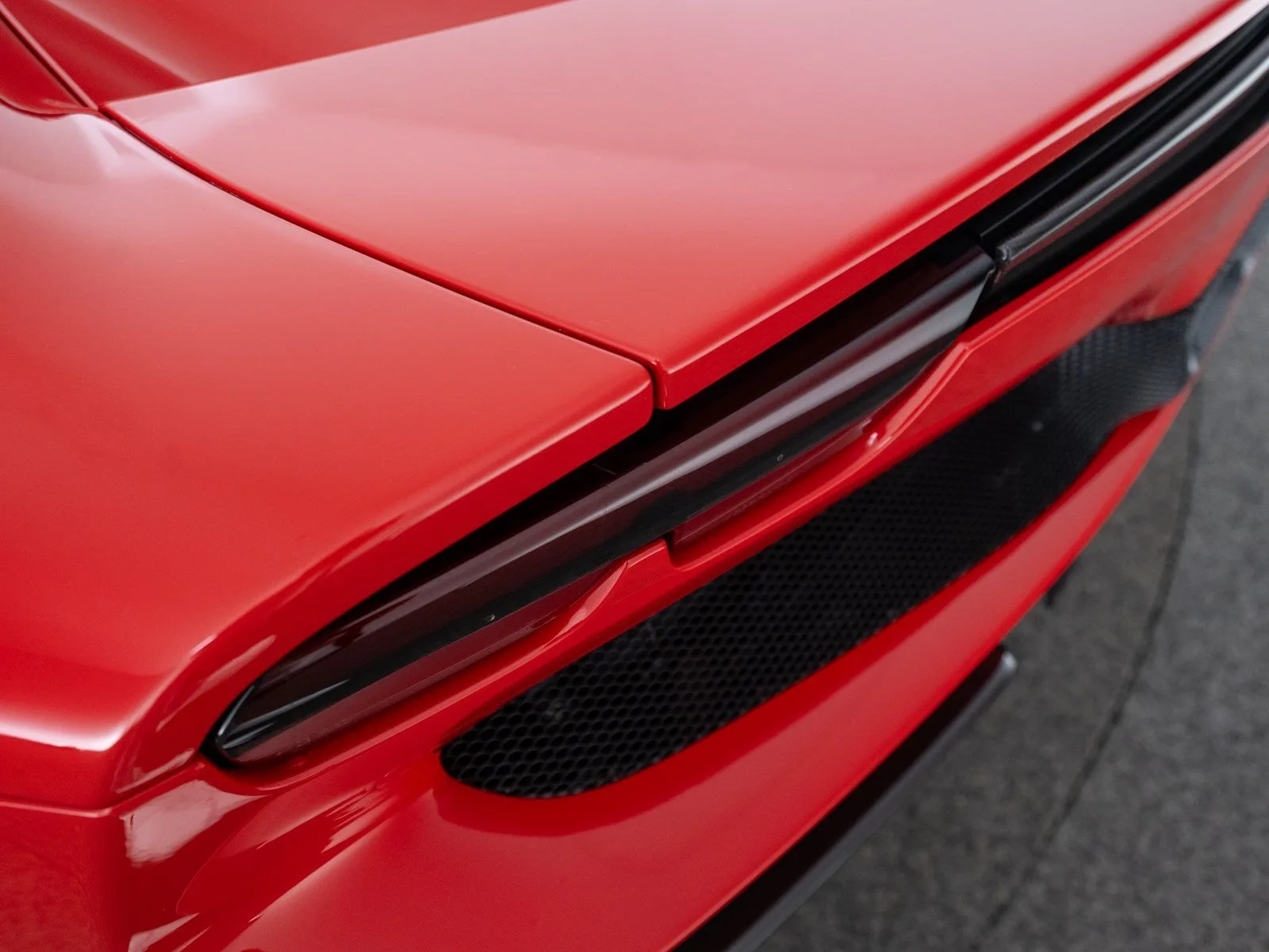 2023 Ferrari 296 GTB, 16/30