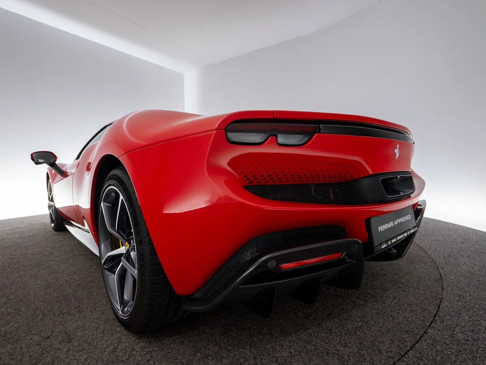 2023 Ferrari 296 GTB, 17/30