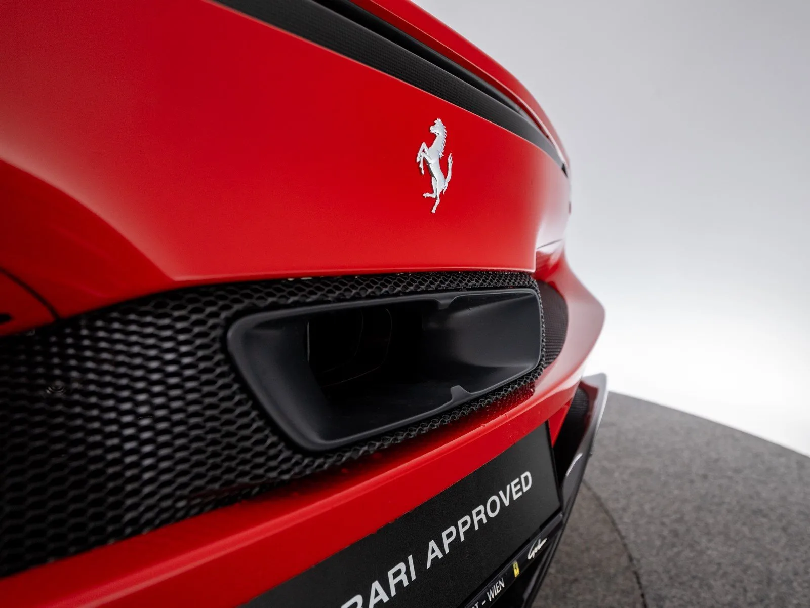 2023 Ferrari 296 GTB, 18/30