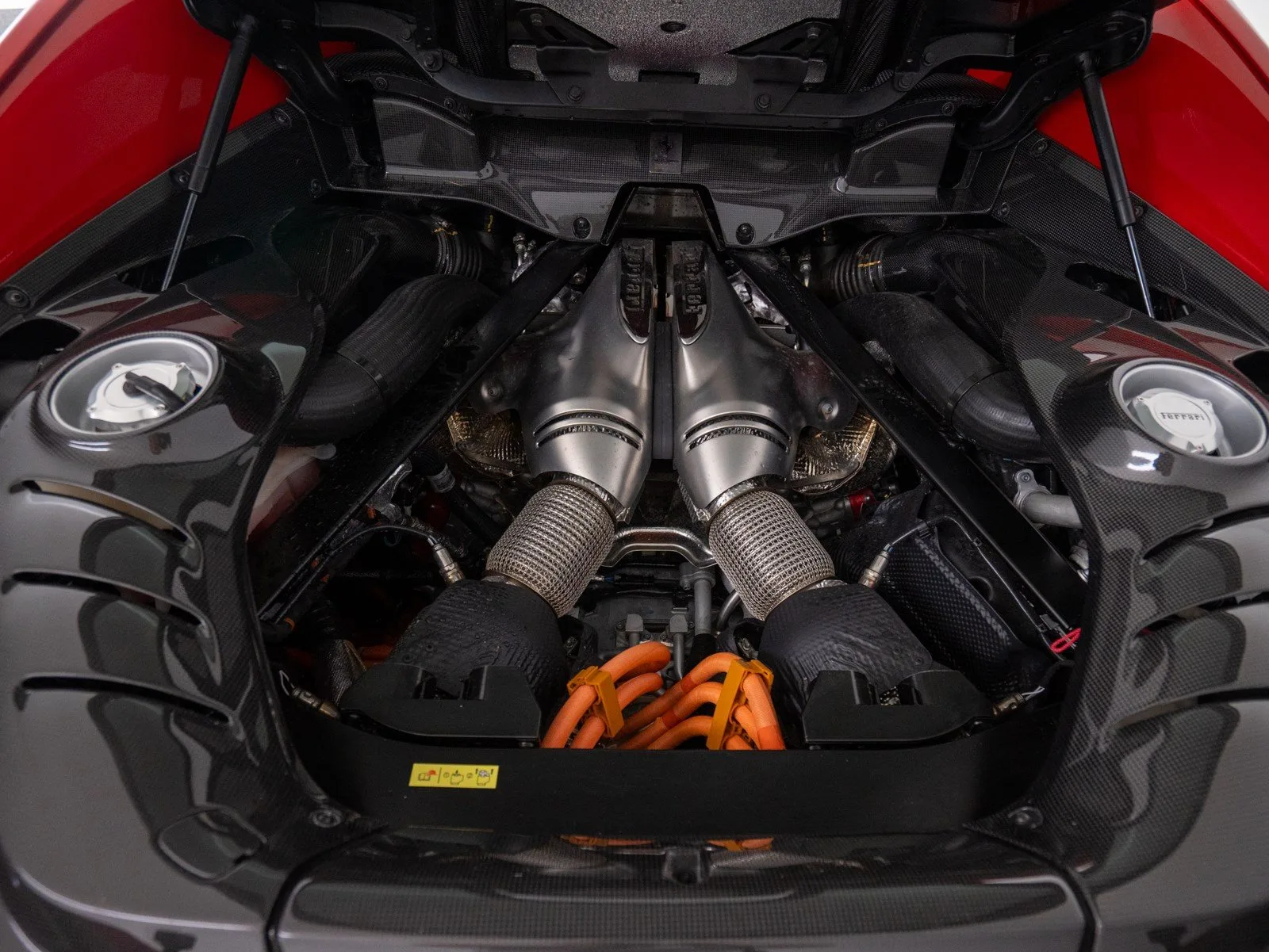 2023 Ferrari 296 GTB, 19/30