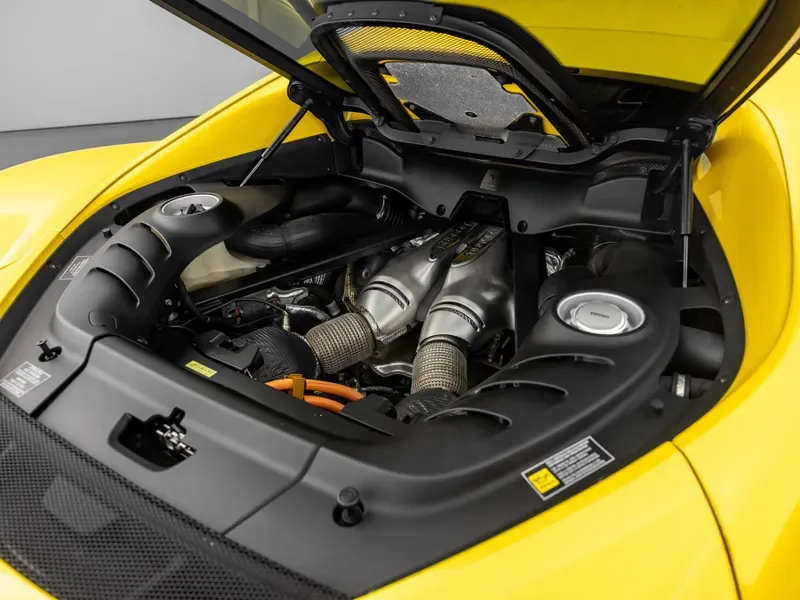 2023 Ferrari 296 GTB, 27/30