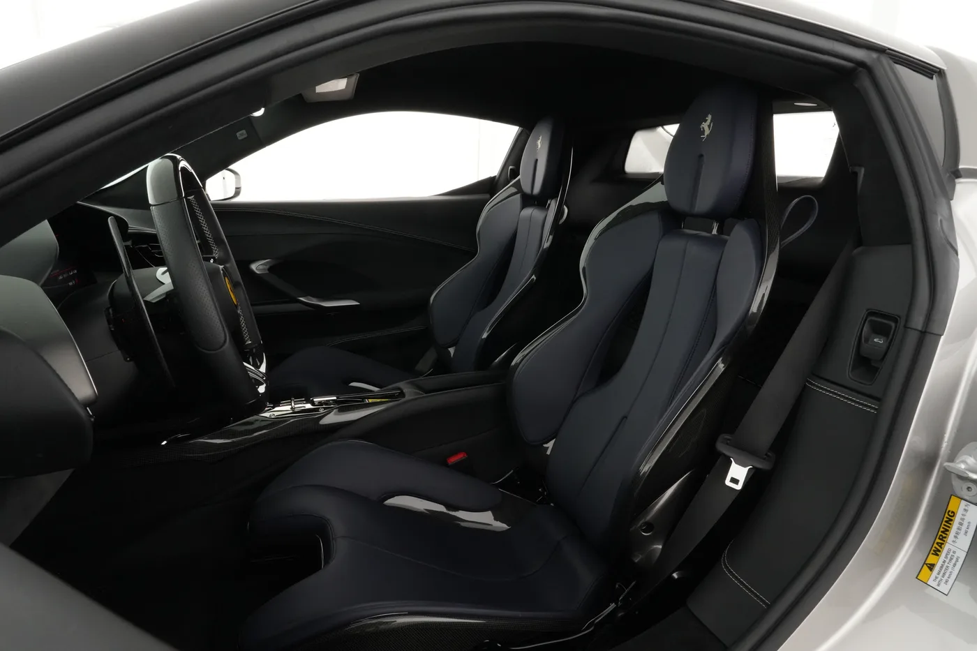 2023 Ferrari 296 GTB proposée par un concessionnaire spécialisé à Meerbusch, Allemagne, photo 6 sur 6