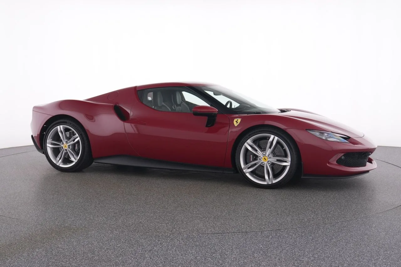 2023 Ferrari 296 GTB, 13/28