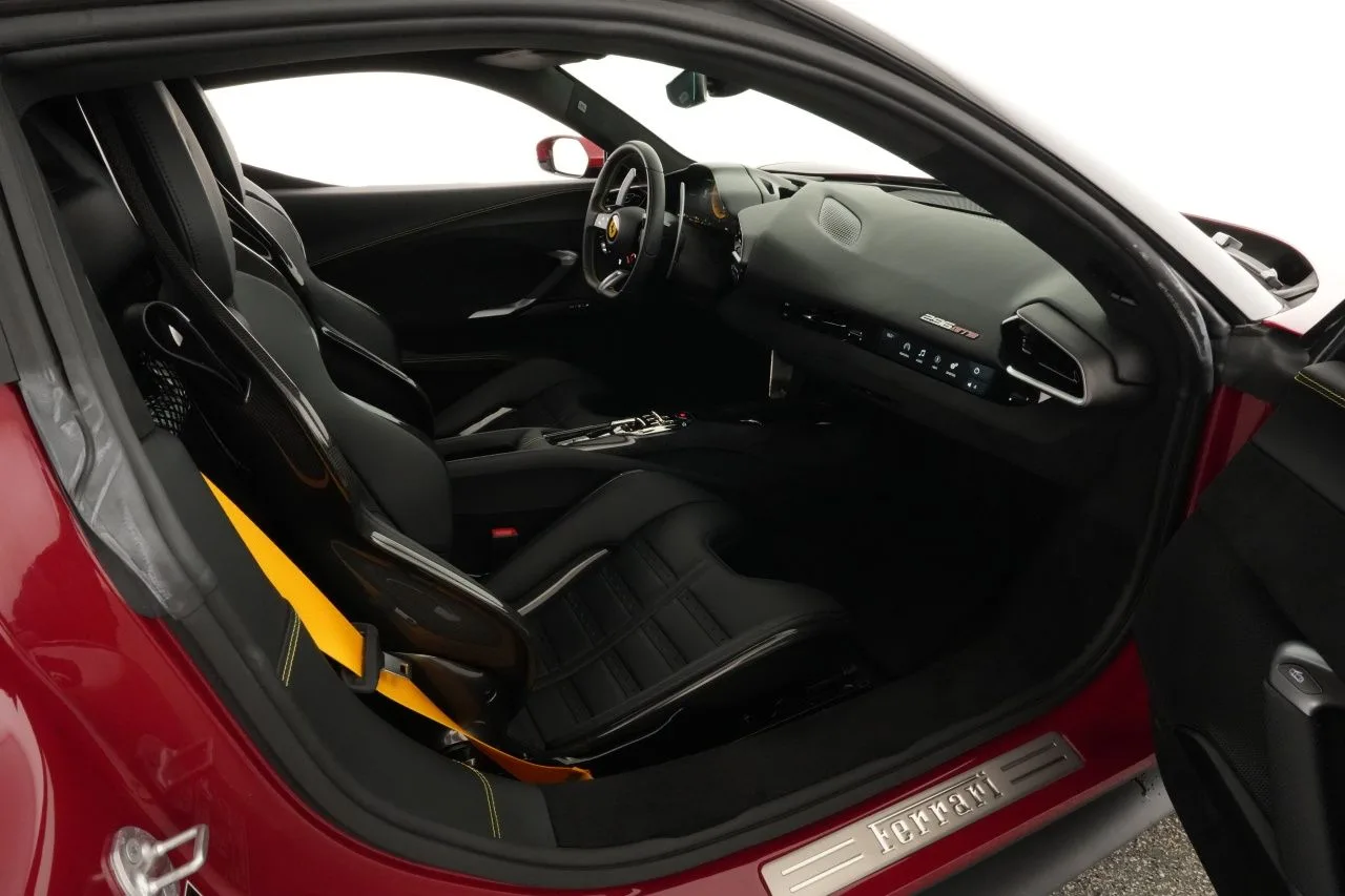 2023 Ferrari 296 GTB, 24/28