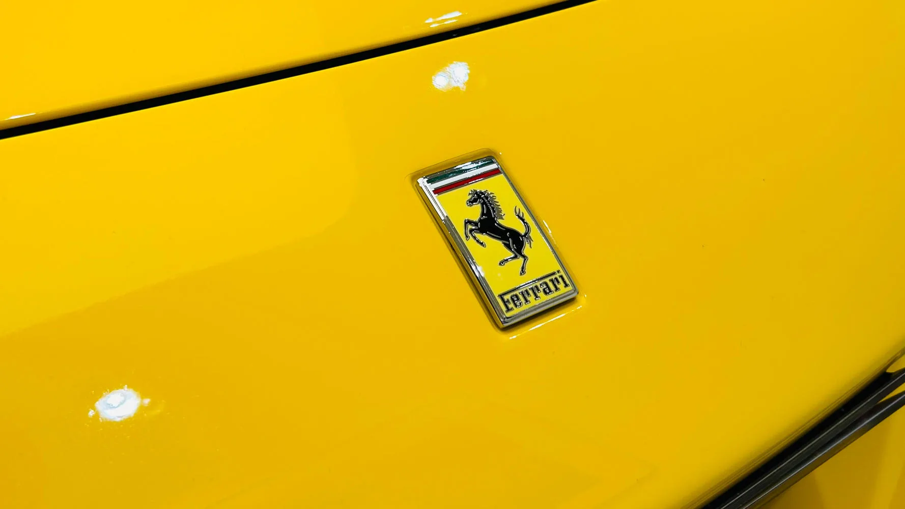 2023 Ferrari 296 GTB, 7/30