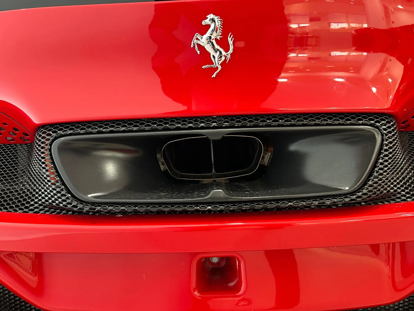 2023 Ferrari 296 GTB, 17/18