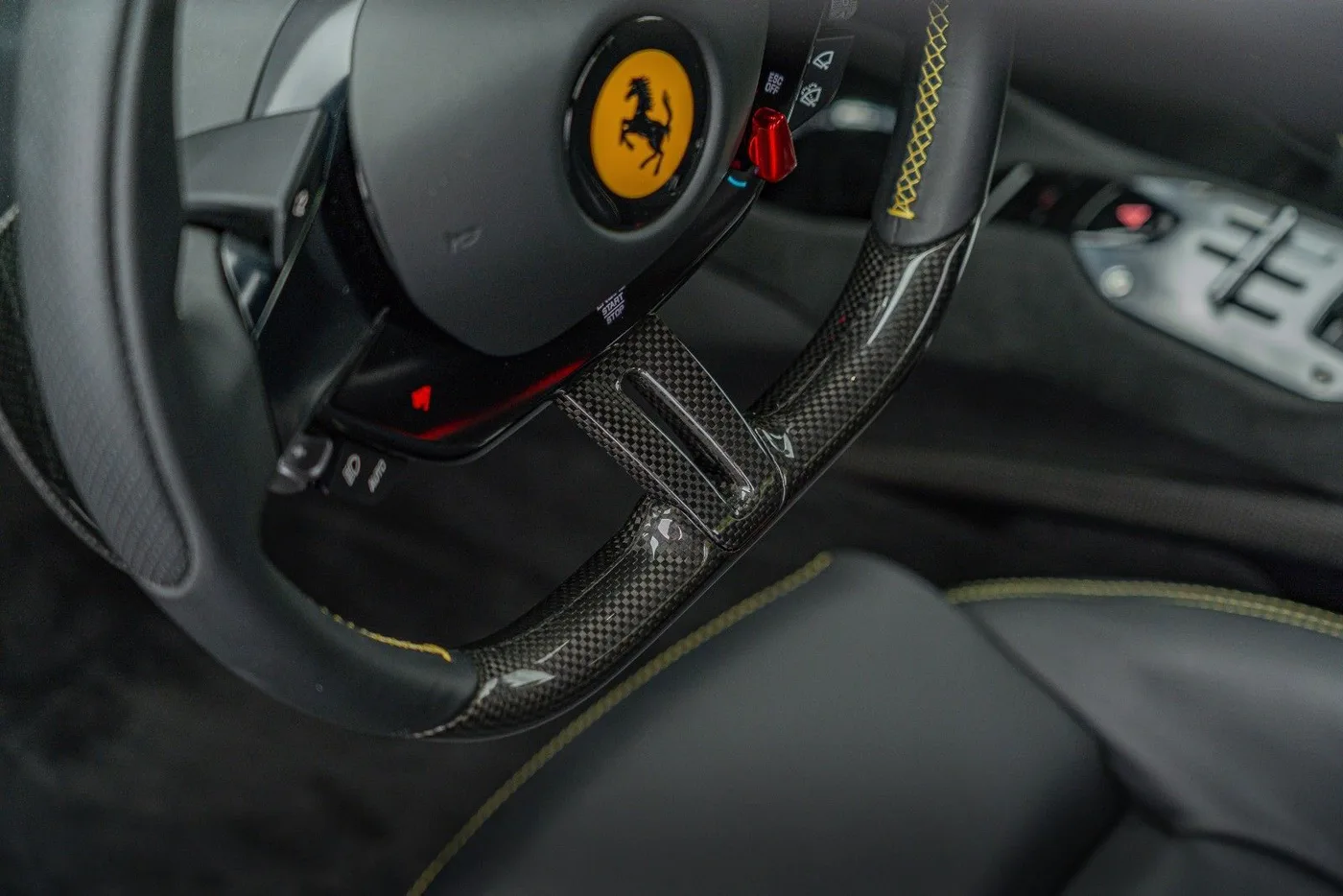 2023 Ferrari 296 GTB proposée par un spécialiste de la supercar à Gronau, Allemagne, photo 18 sur 25