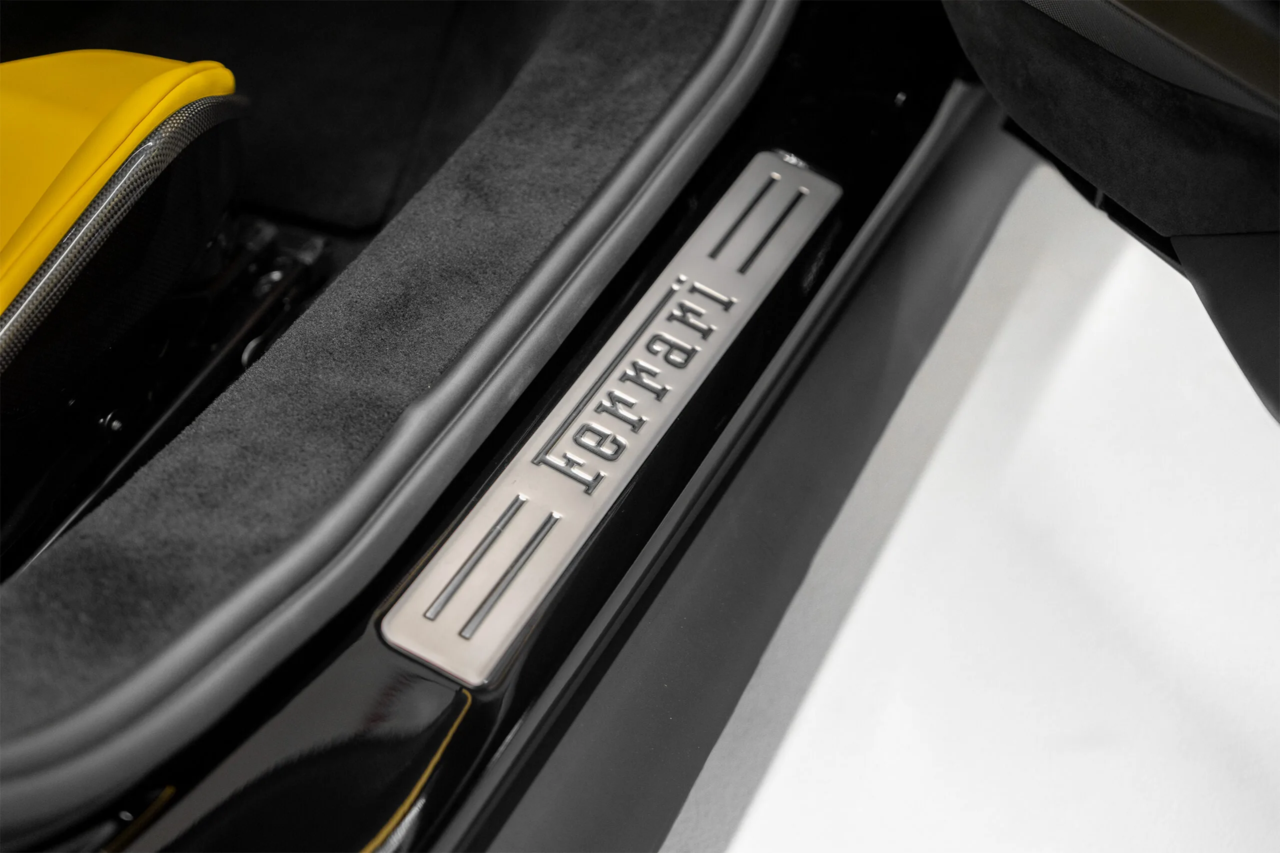 2023 Ferrari 296 GTB, 16/20