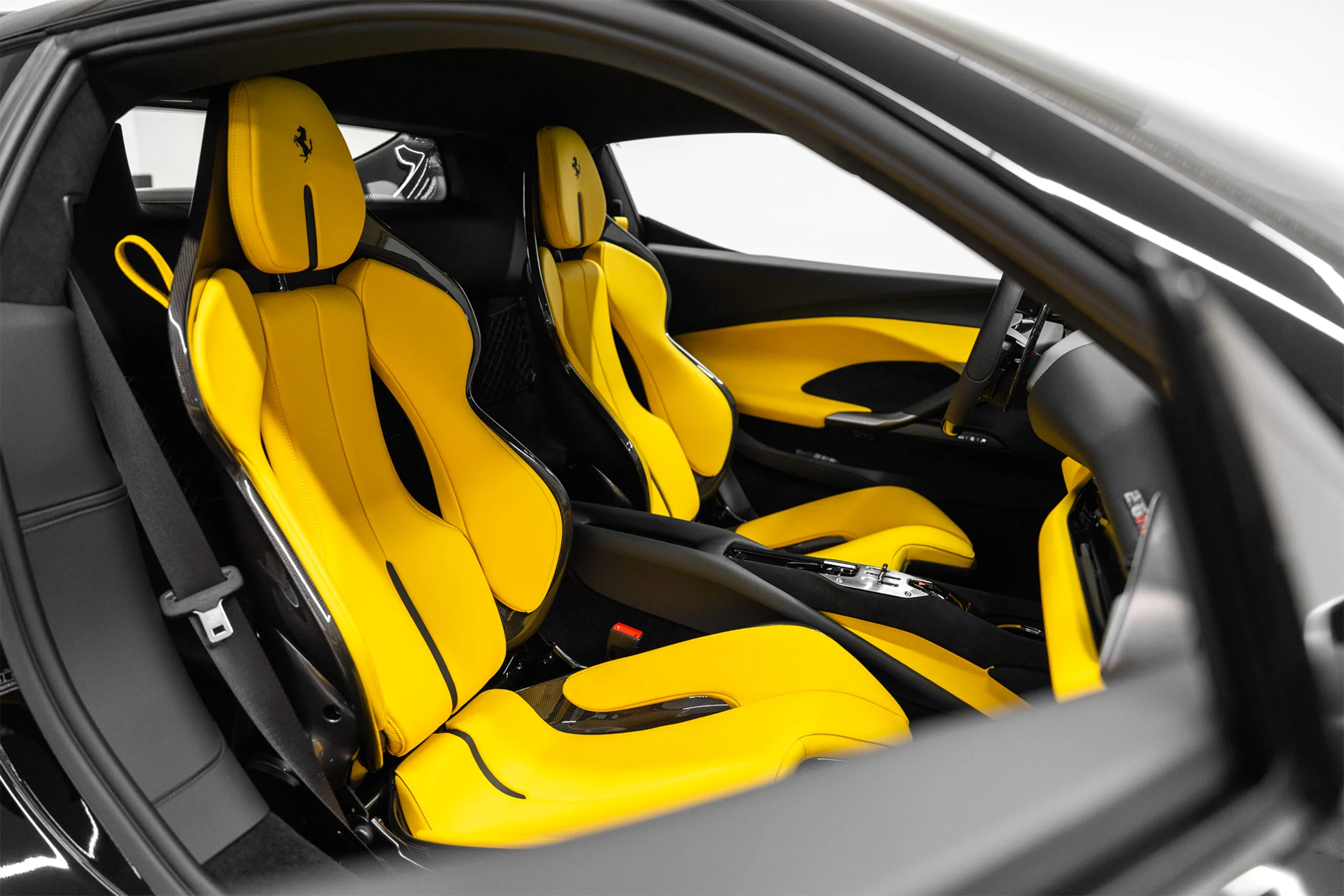 2023 Ferrari 296 GTB, 17/20