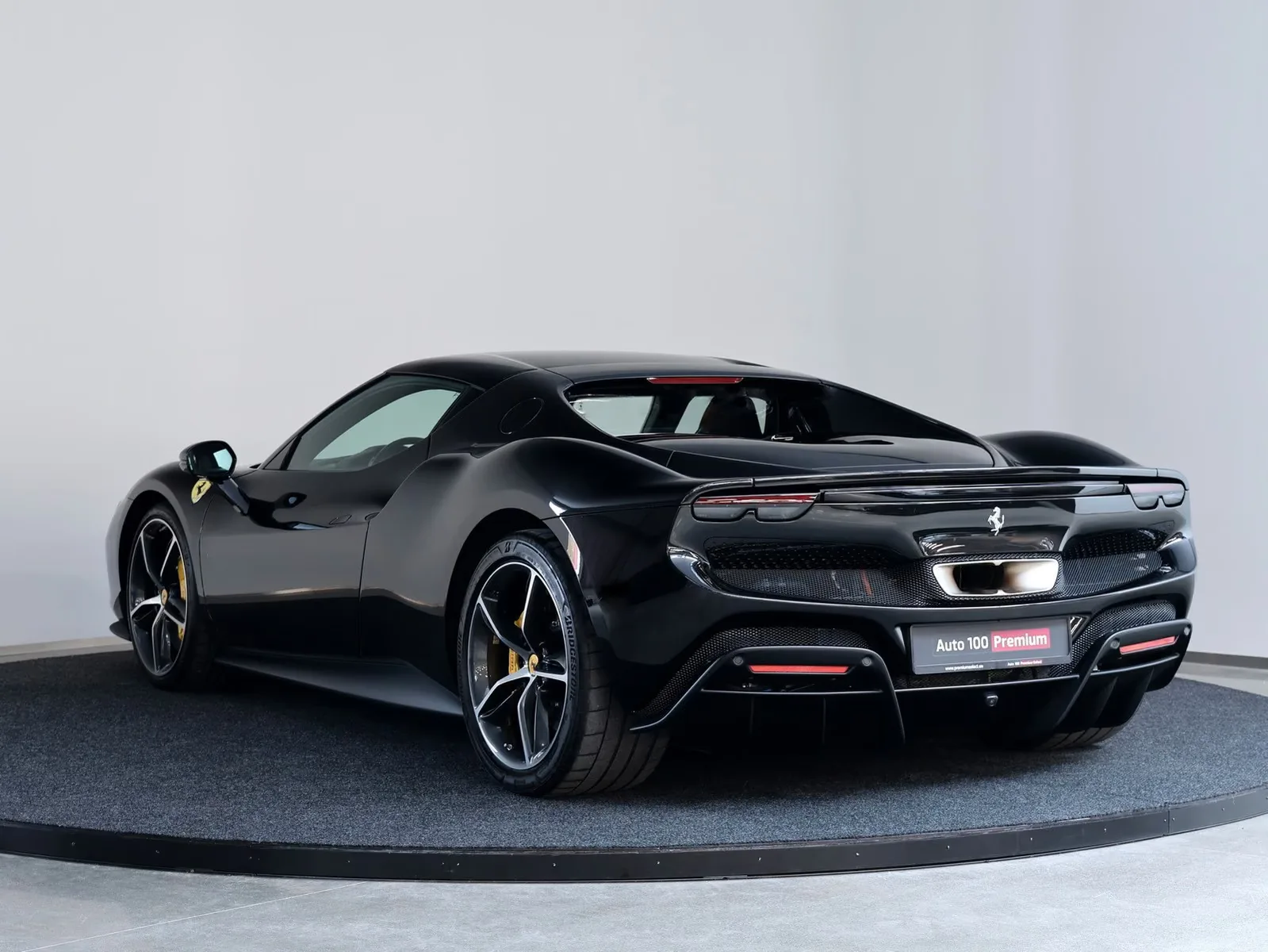 2023 Ferrari 296 GTB, 7/27