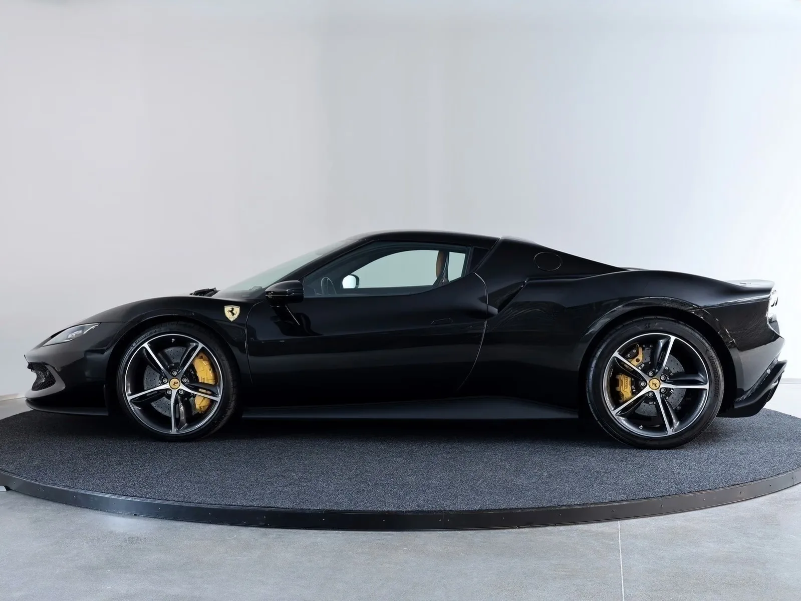 2023 Ferrari 296 GTB, 8/27