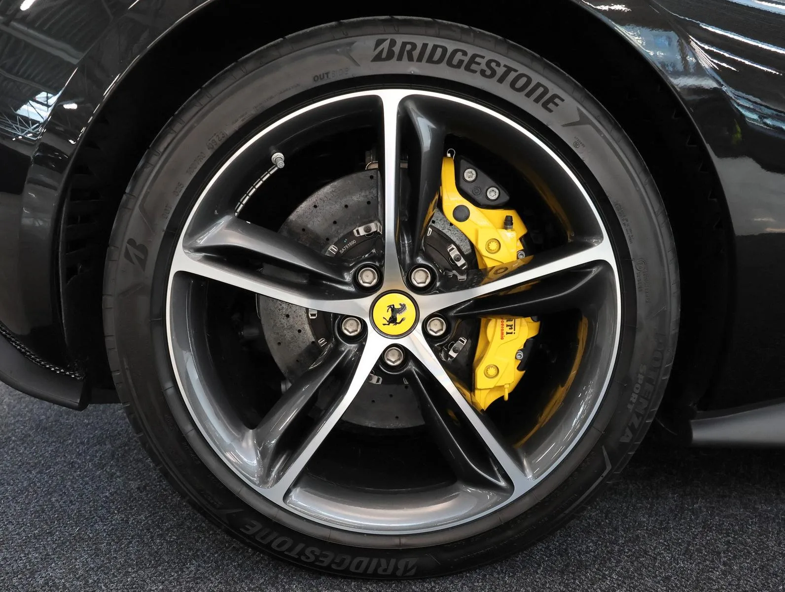 2023 Ferrari 296 GTB, 26/27