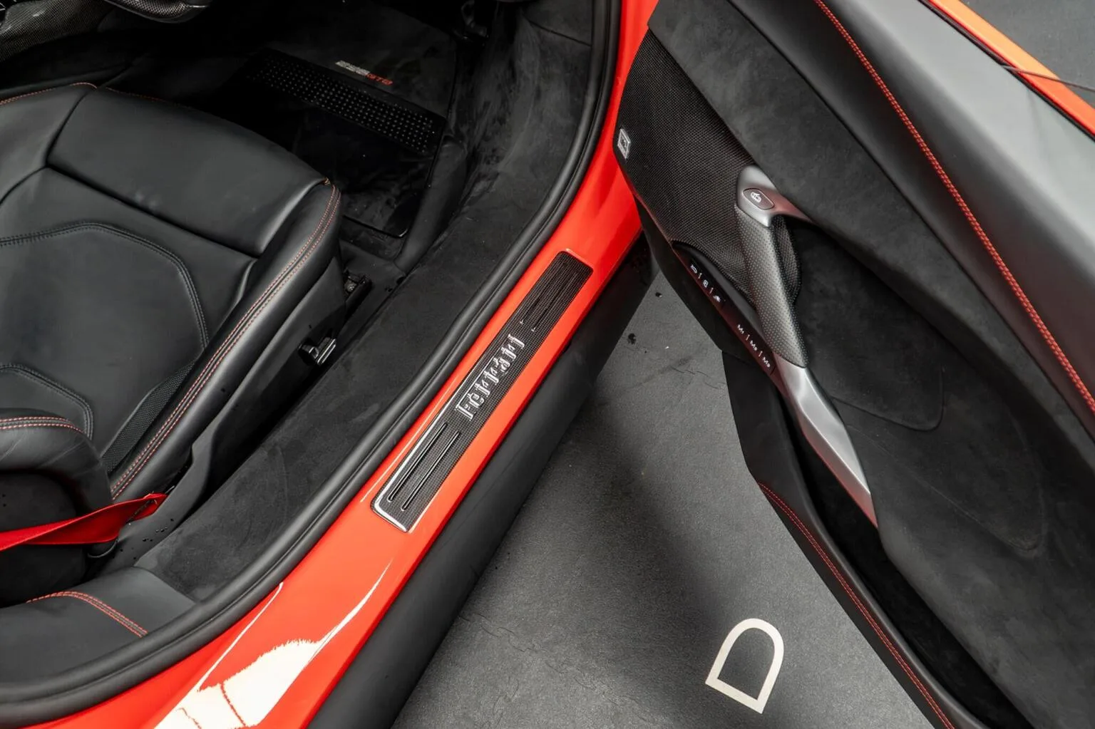 2023 Ferrari 296 GTB, 28/30