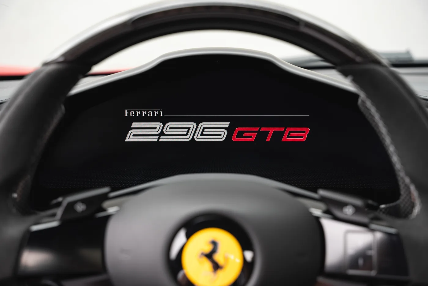 2023 Ferrari 296 GTB proposée par un concessionnaire spécialisé à Vösendorf, Autriche, photo 12 sur 15