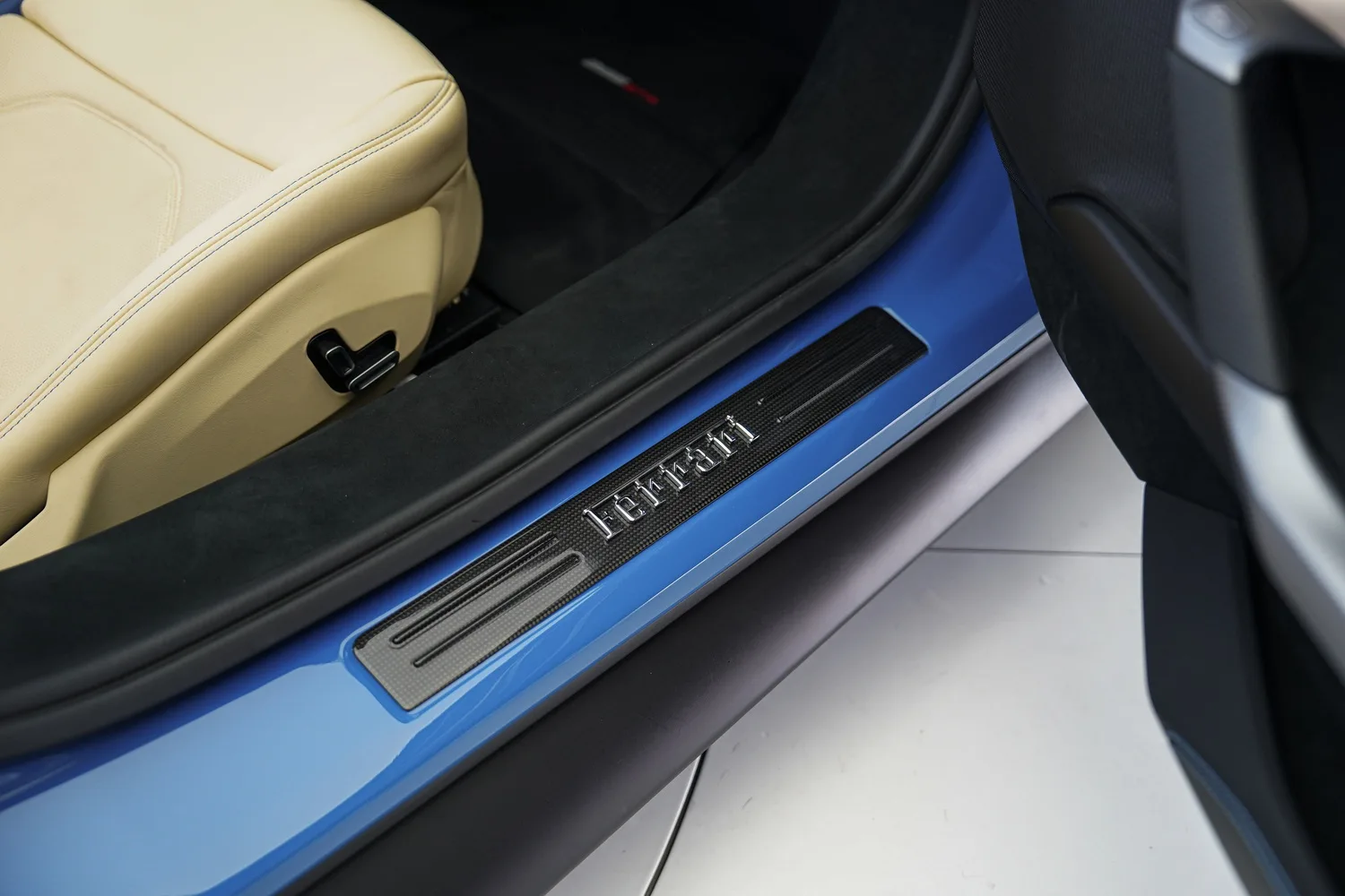 2023 Ferrari 296 GTS, 2/16