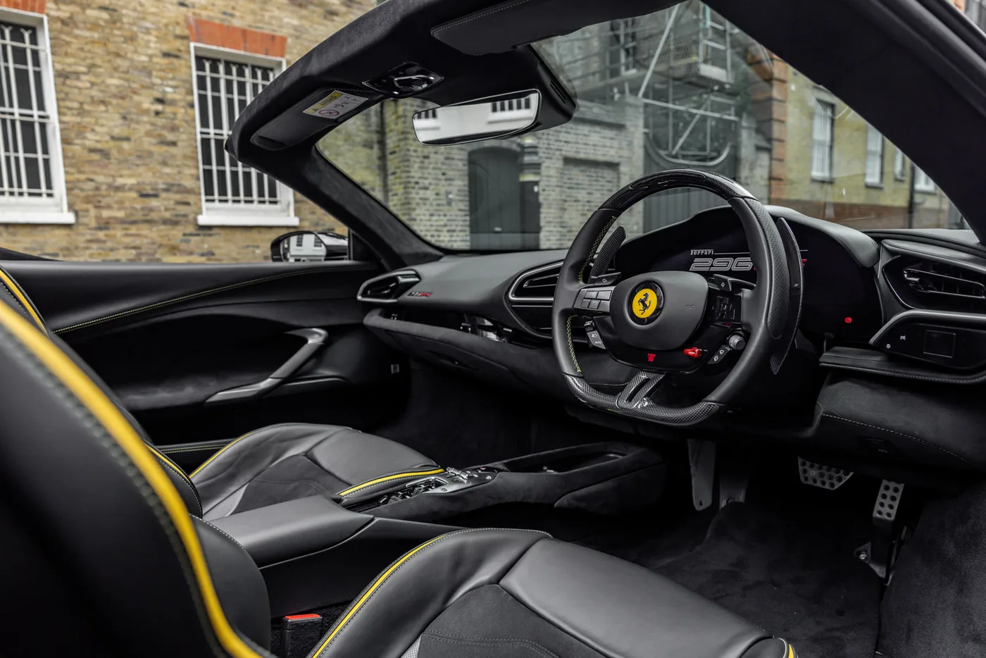 2023 Ferrari 296 GTS angeboten von einer Vertragshändlergruppe in Mayfair, Vereinigtes Königreich, Foto 21 von 25