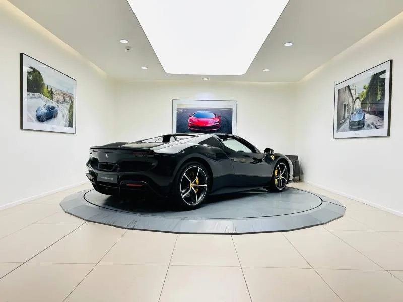 2023 Ferrari 296 GTS, 4/20