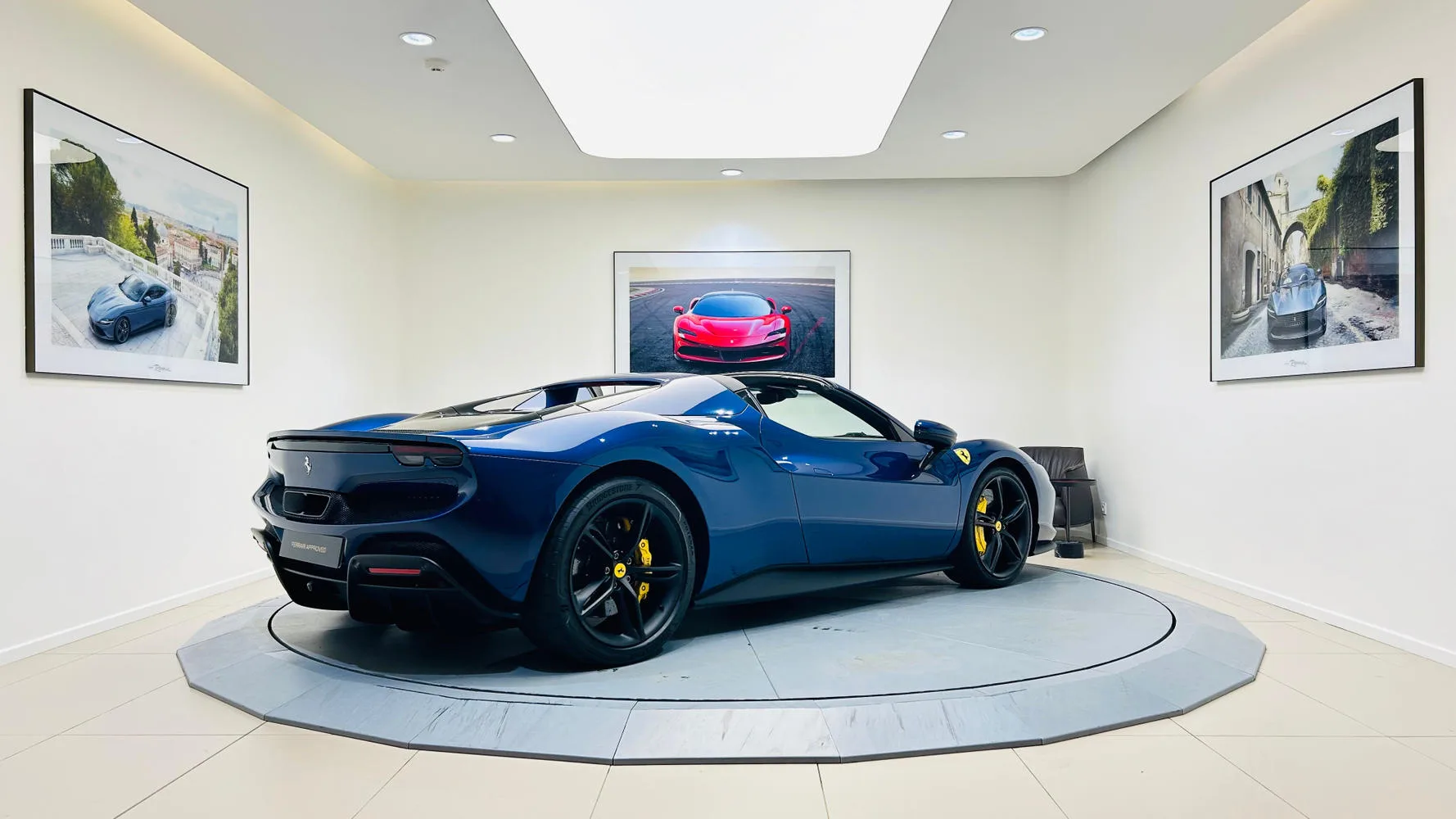 2023 Ferrari 296 GTS, 3/30