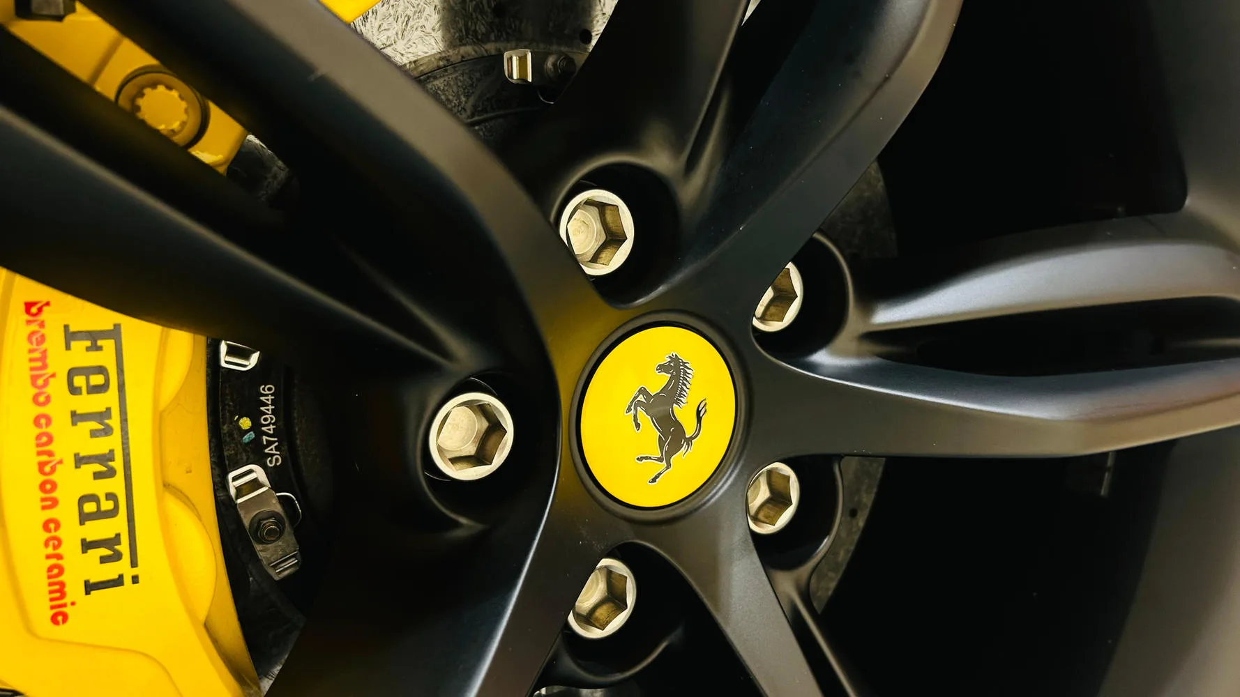 2023 Ferrari 296 GTS, 8/30