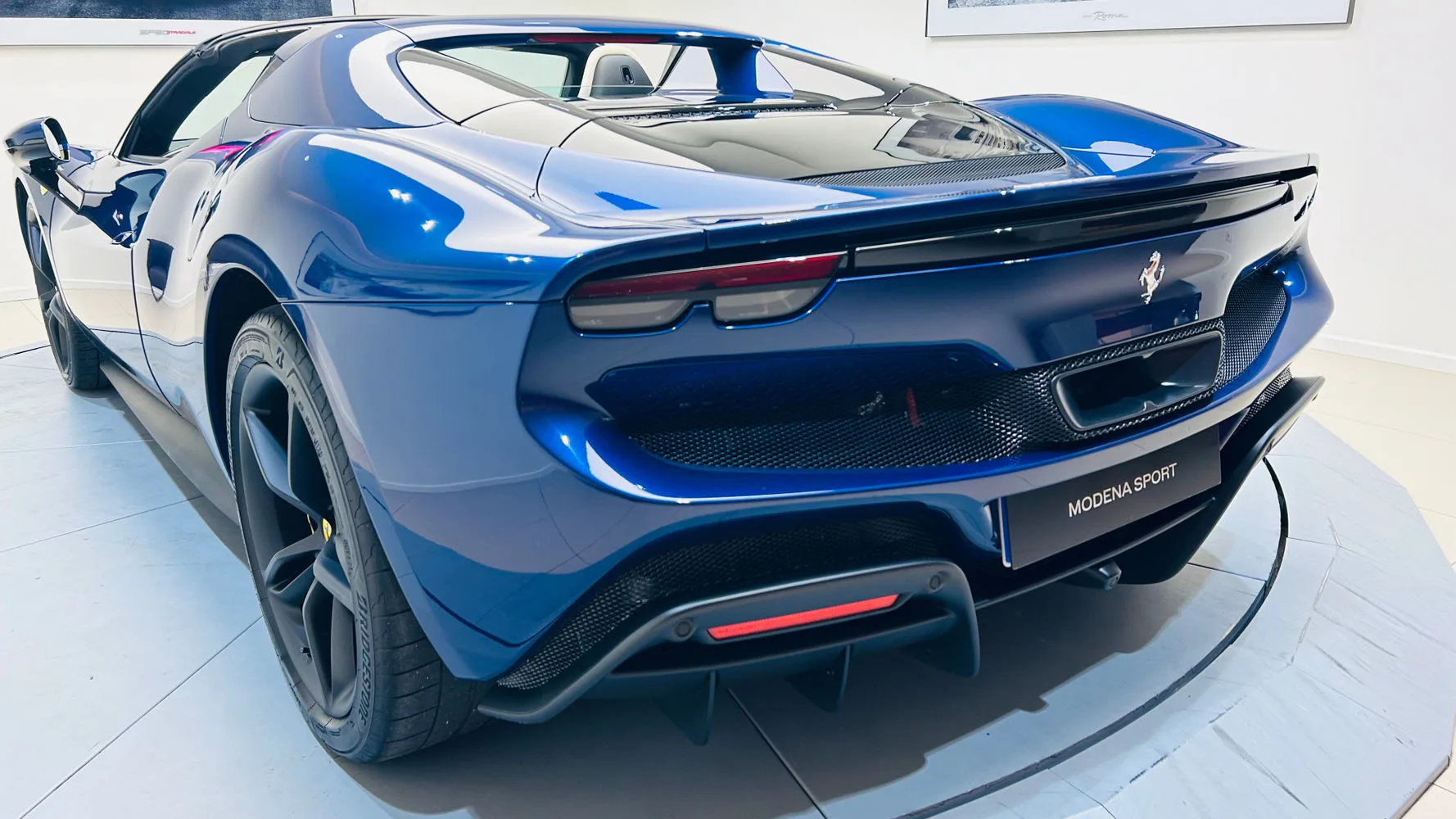 2023 Ferrari 296 GTS, 11/30