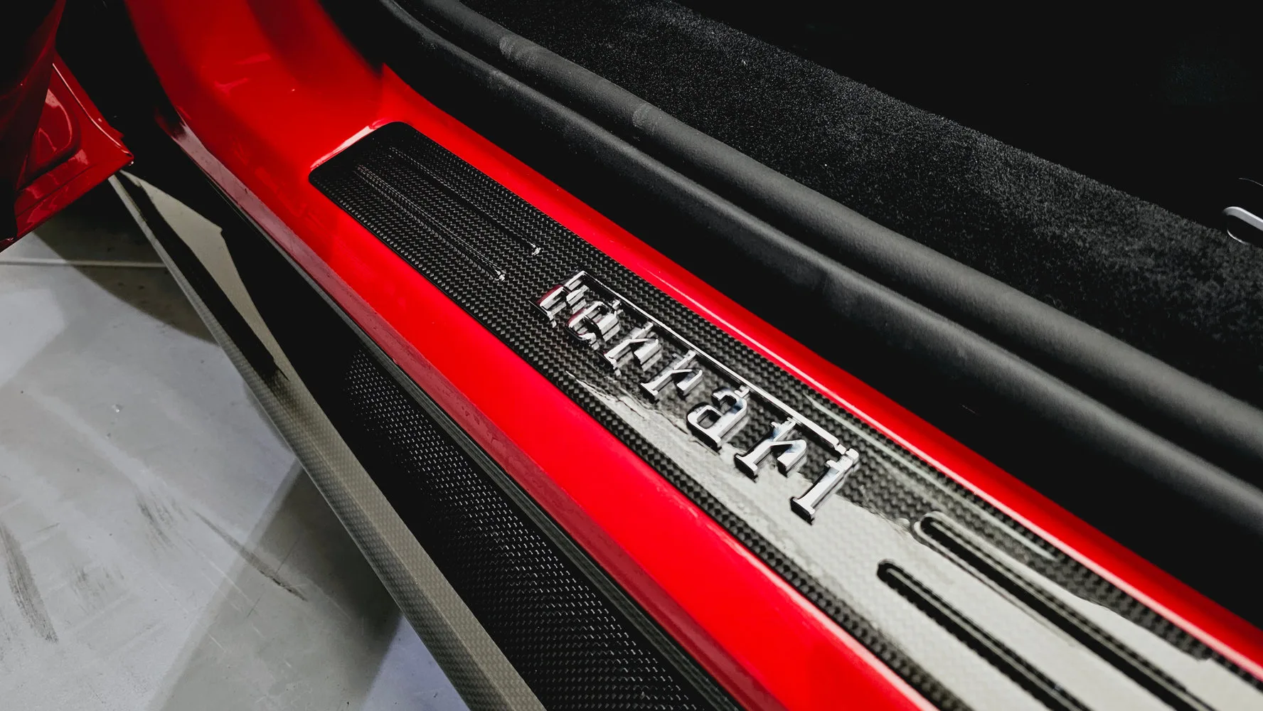 2023 Ferrari 296 GTS, 15/17