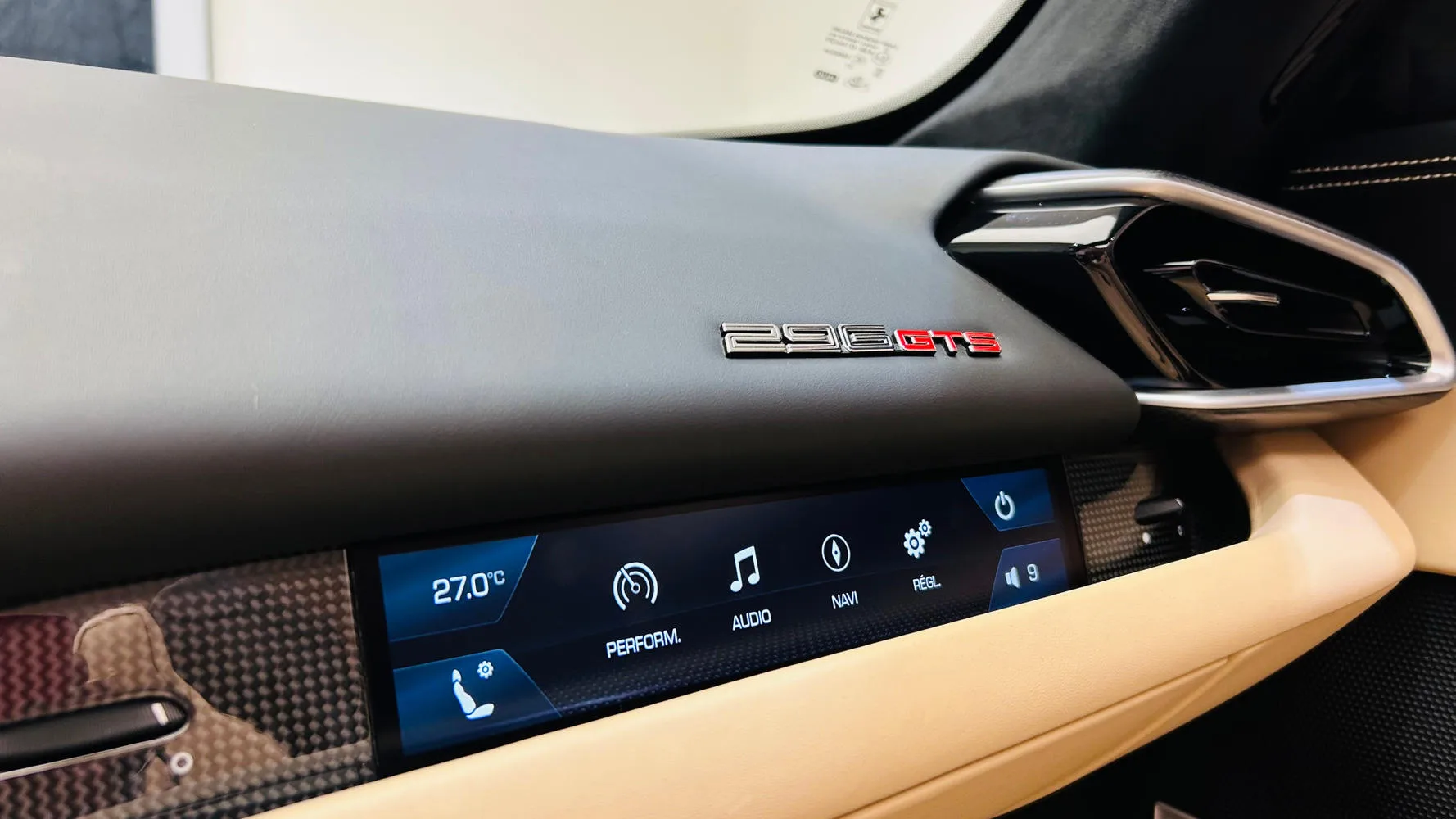 2023 Ferrari 296 GTS, 15/30