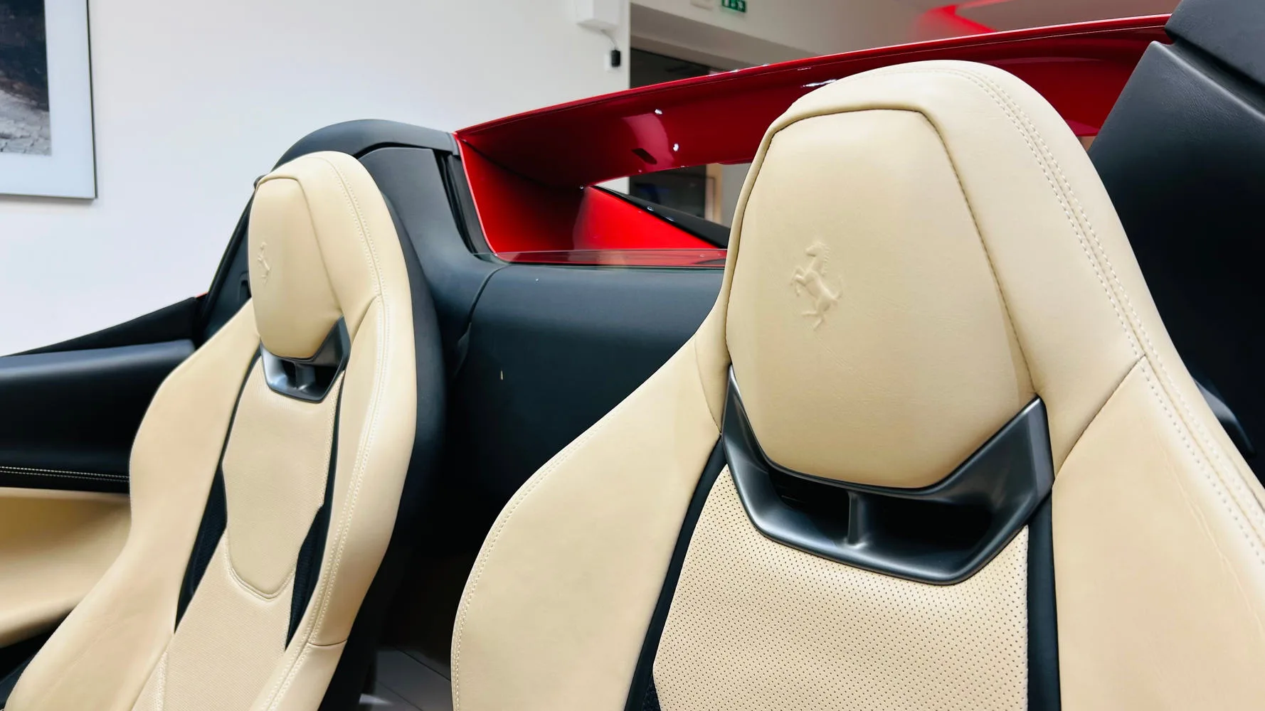 2023 Ferrari 296 GTS, 18/30