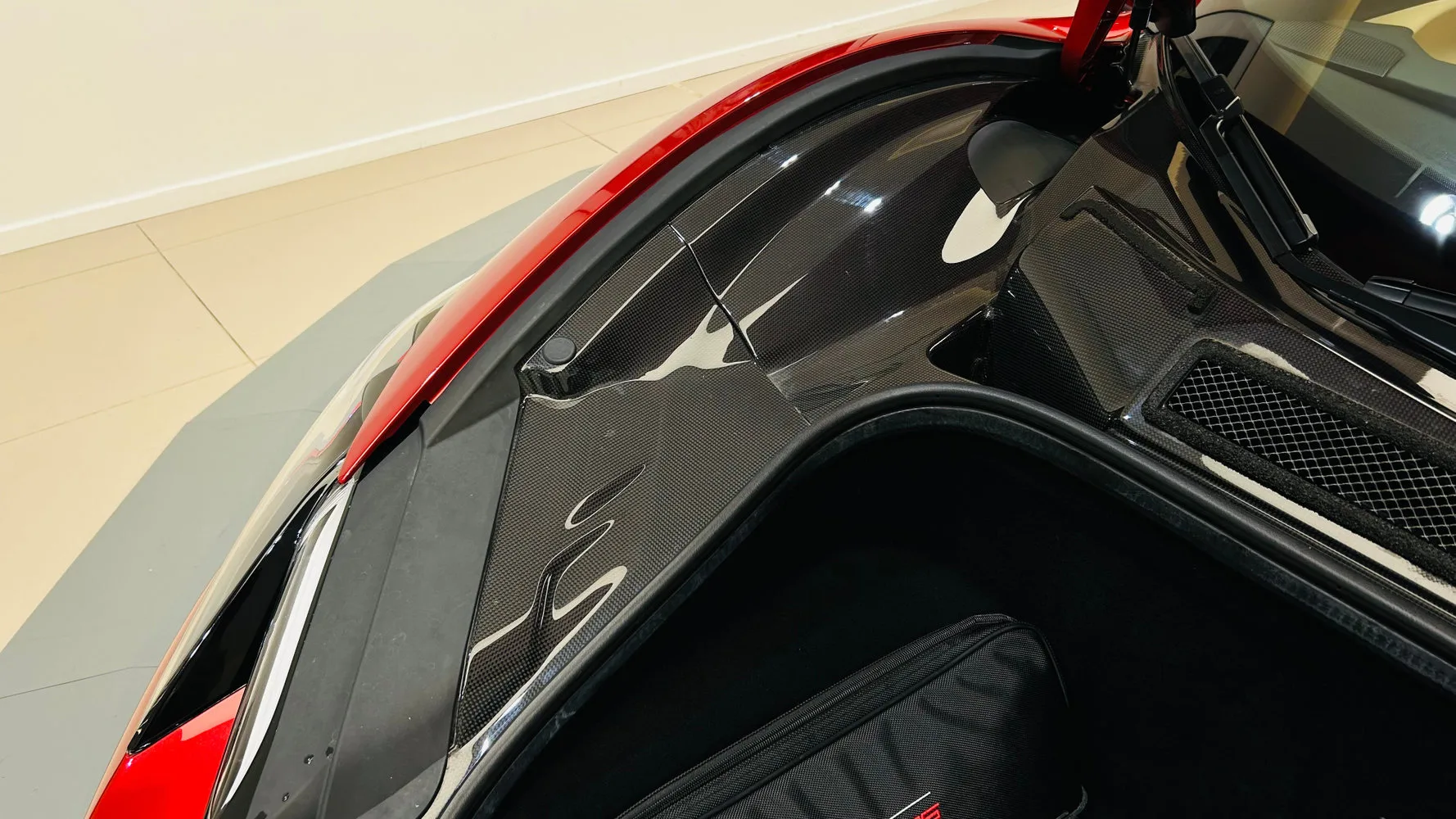 2023 Ferrari 296 GTS, 28/30