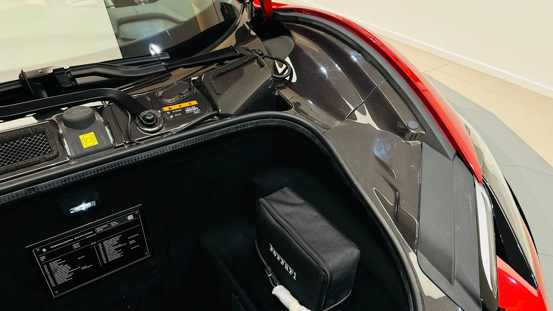 2023 Ferrari 296 GTS, 29/30