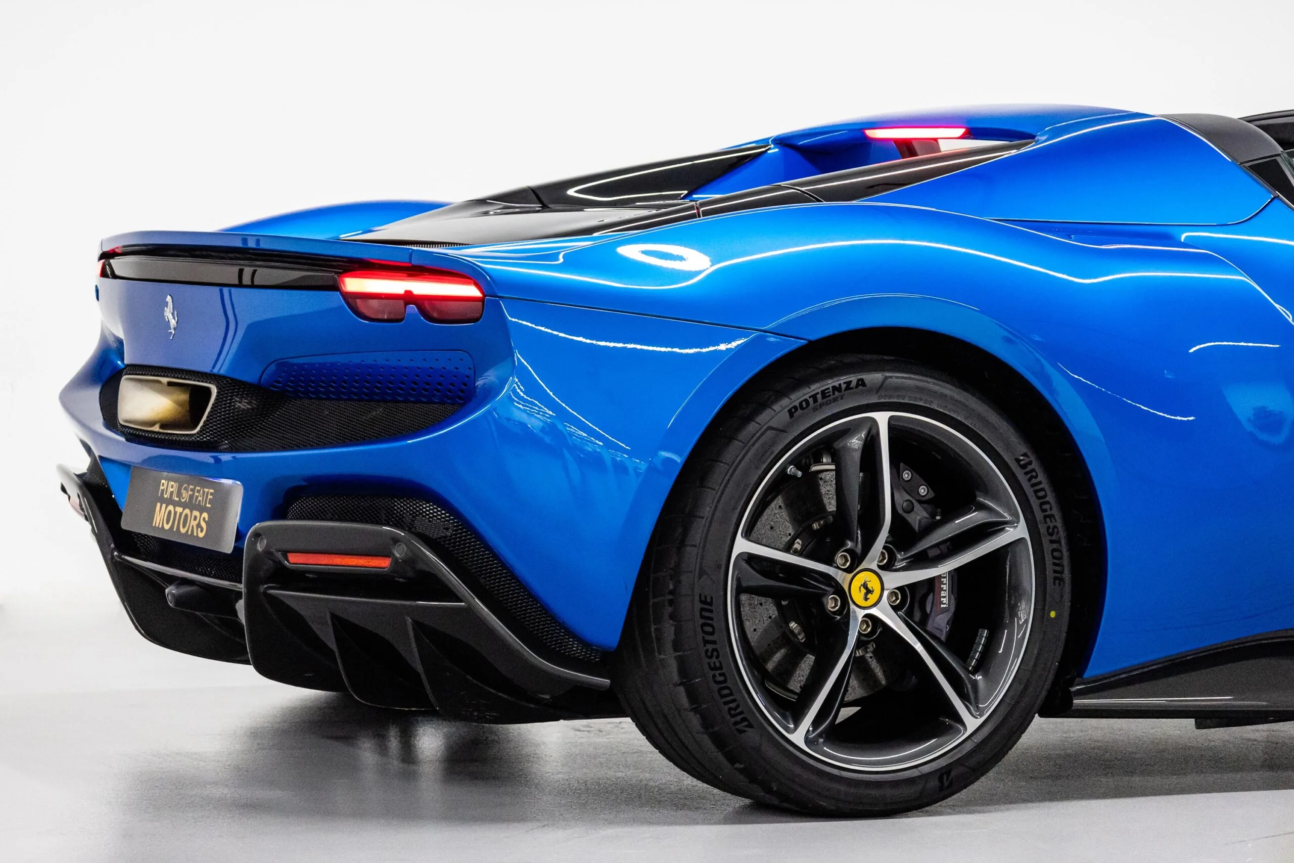2023 Ferrari 296 GTS, 9/22