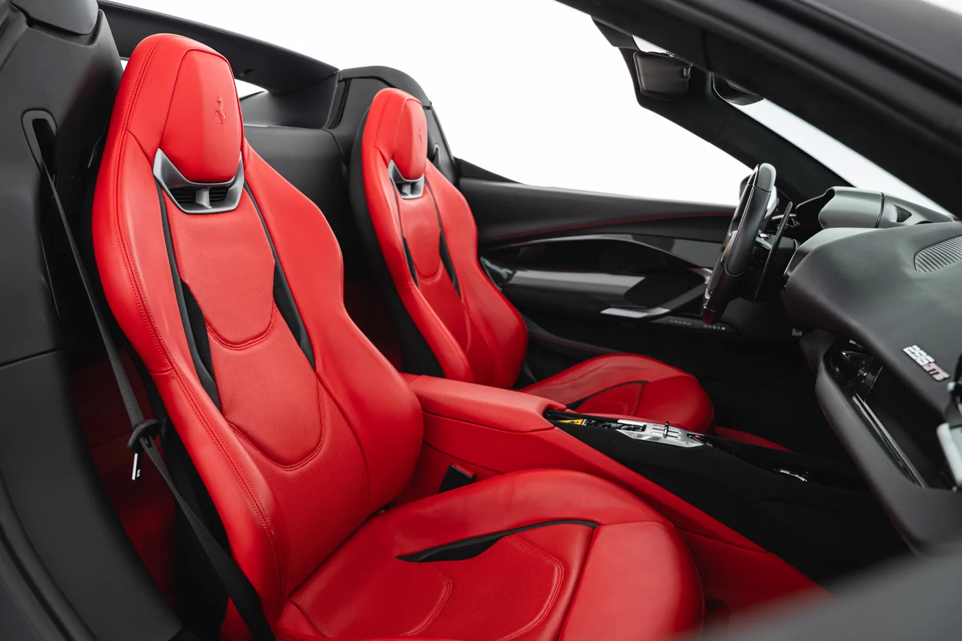 2023 Ferrari 296 GTS angeboten von einem Fachhändler in Vösendorf, Österreich, Foto 8 von 15