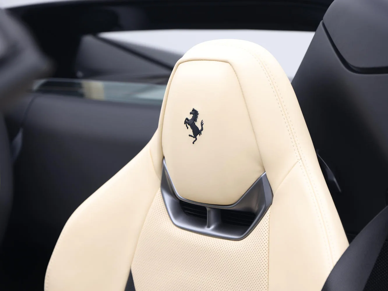 2023 Ferrari 296 GTS, 22/29