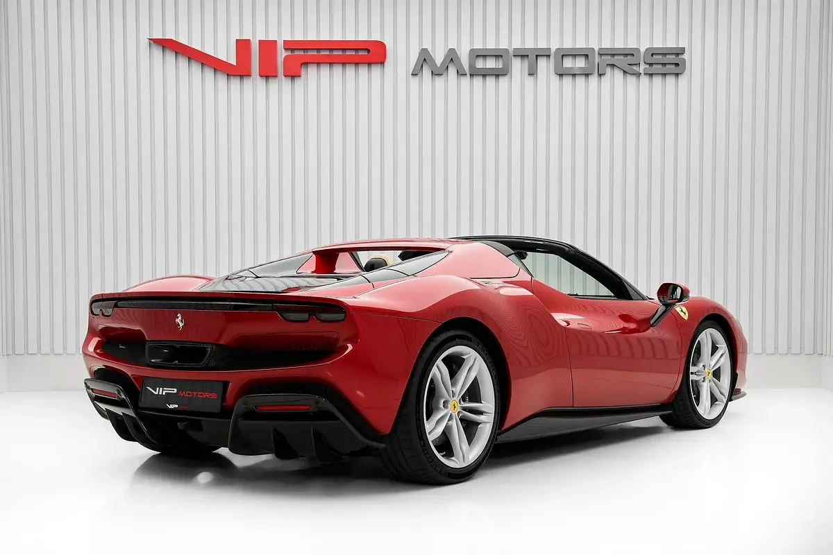 2023 Ferrari 296 GTS, 4/12