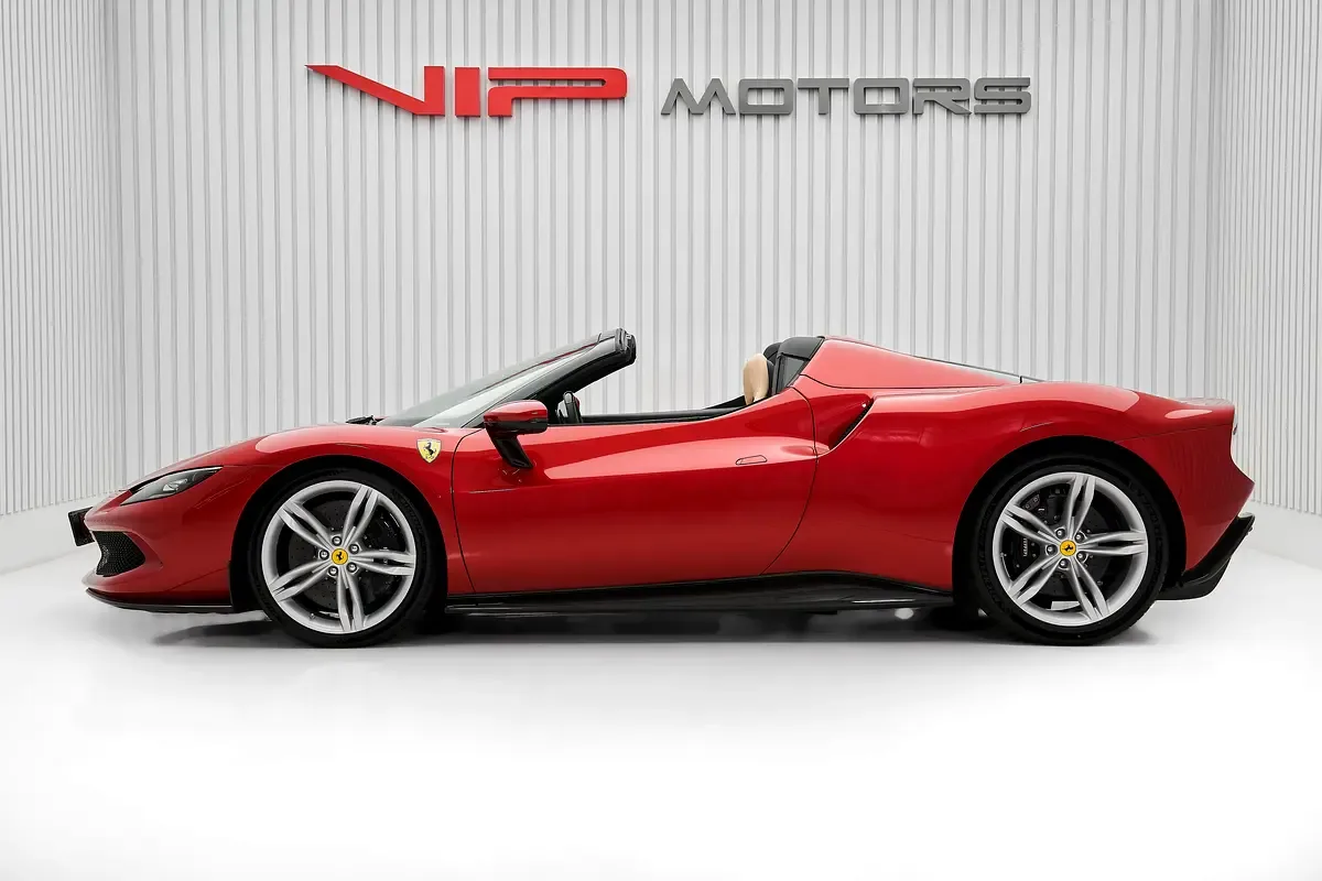 2023 Ferrari 296 GTS, 7/12