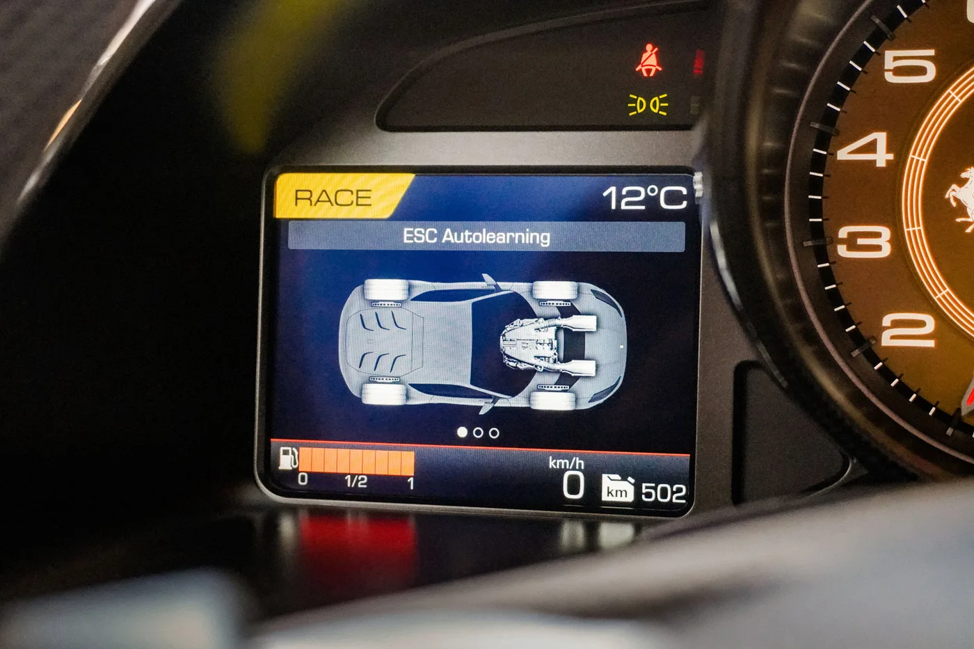 2023 Ferrari 812 Competizione angeboten von einem Supersportwagenhändler in Woerden, Niederlande, Foto 6 von 25