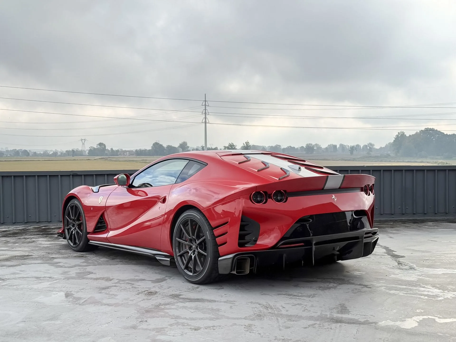 2023 Ferrari 812 Competizione, 2/22