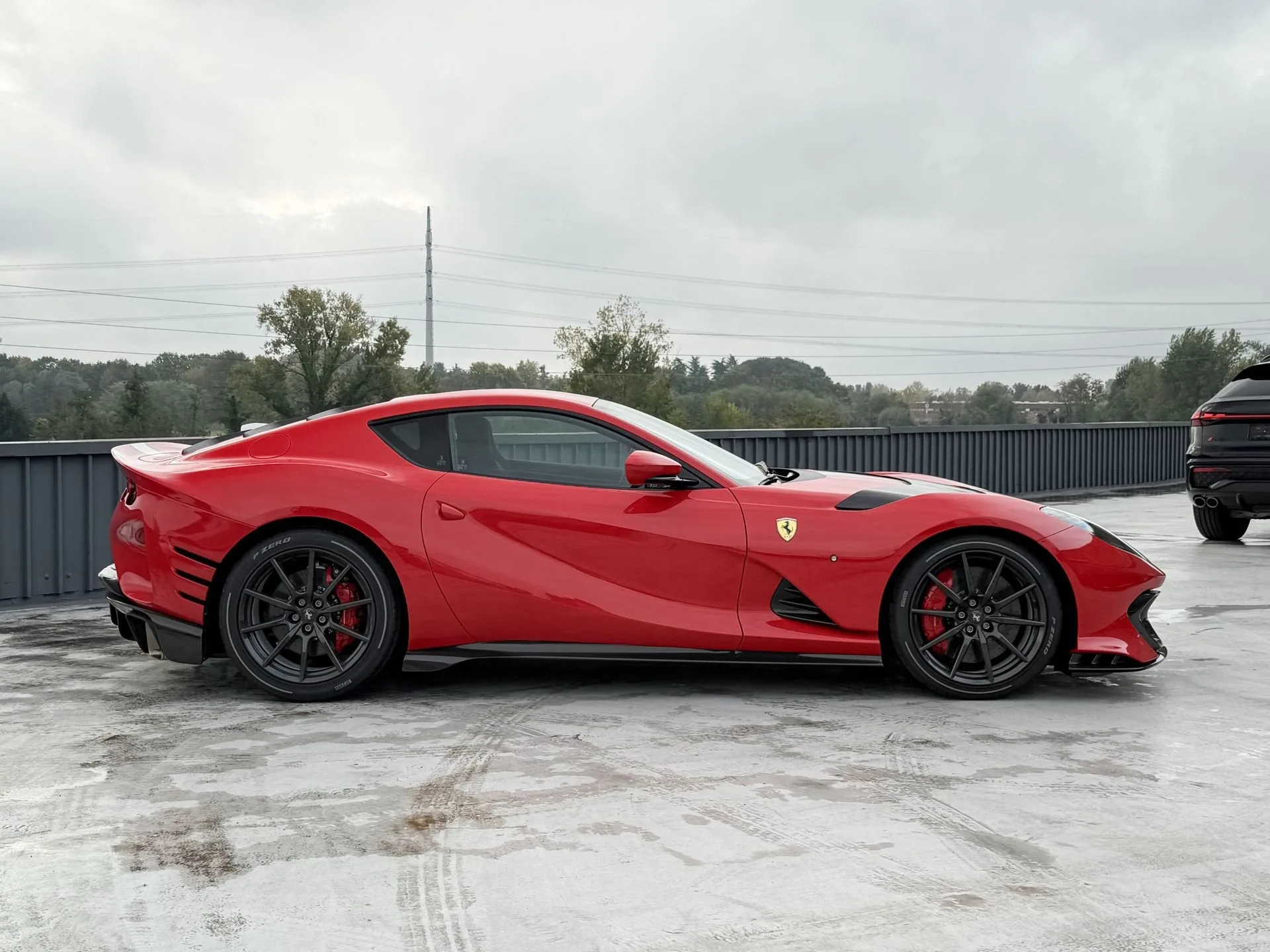 2023 Ferrari 812 Competizione, 5/22