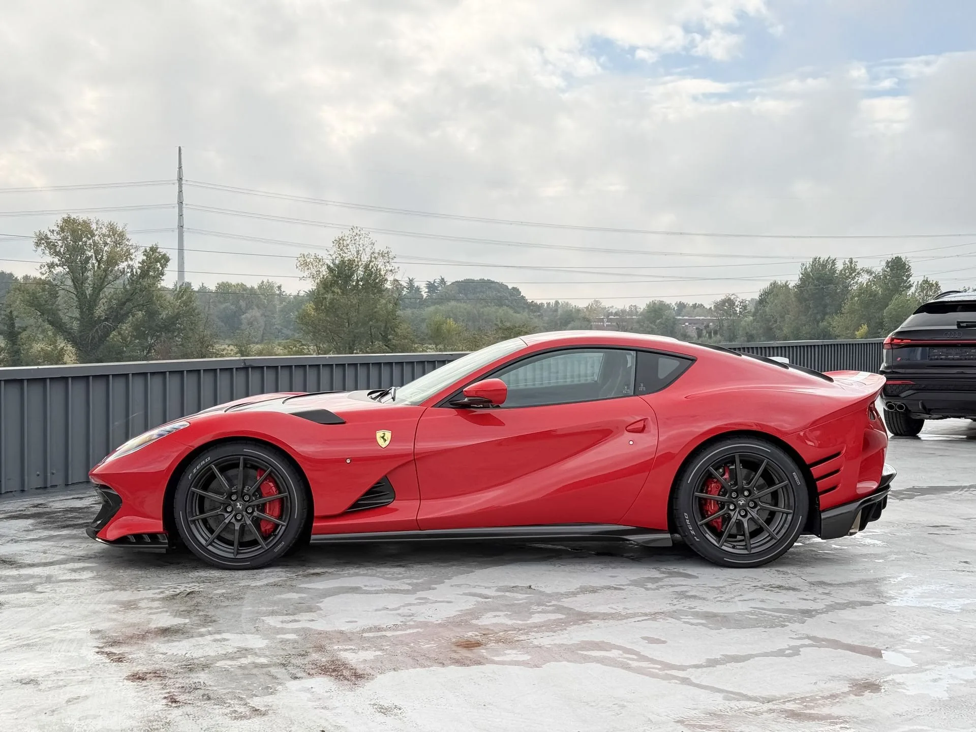 2023 Ferrari 812 Competizione, 6/22