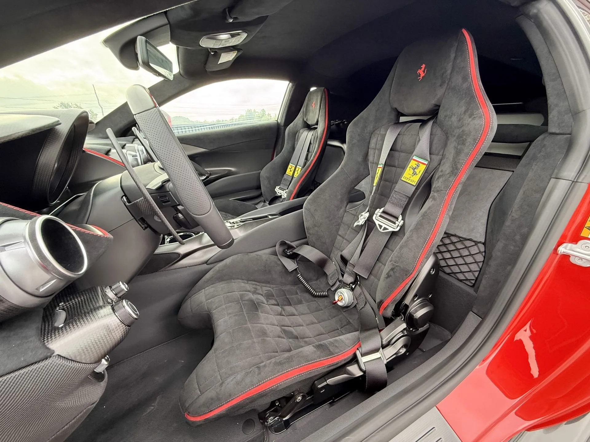 2023 Ferrari 812 Competizione, 20/22