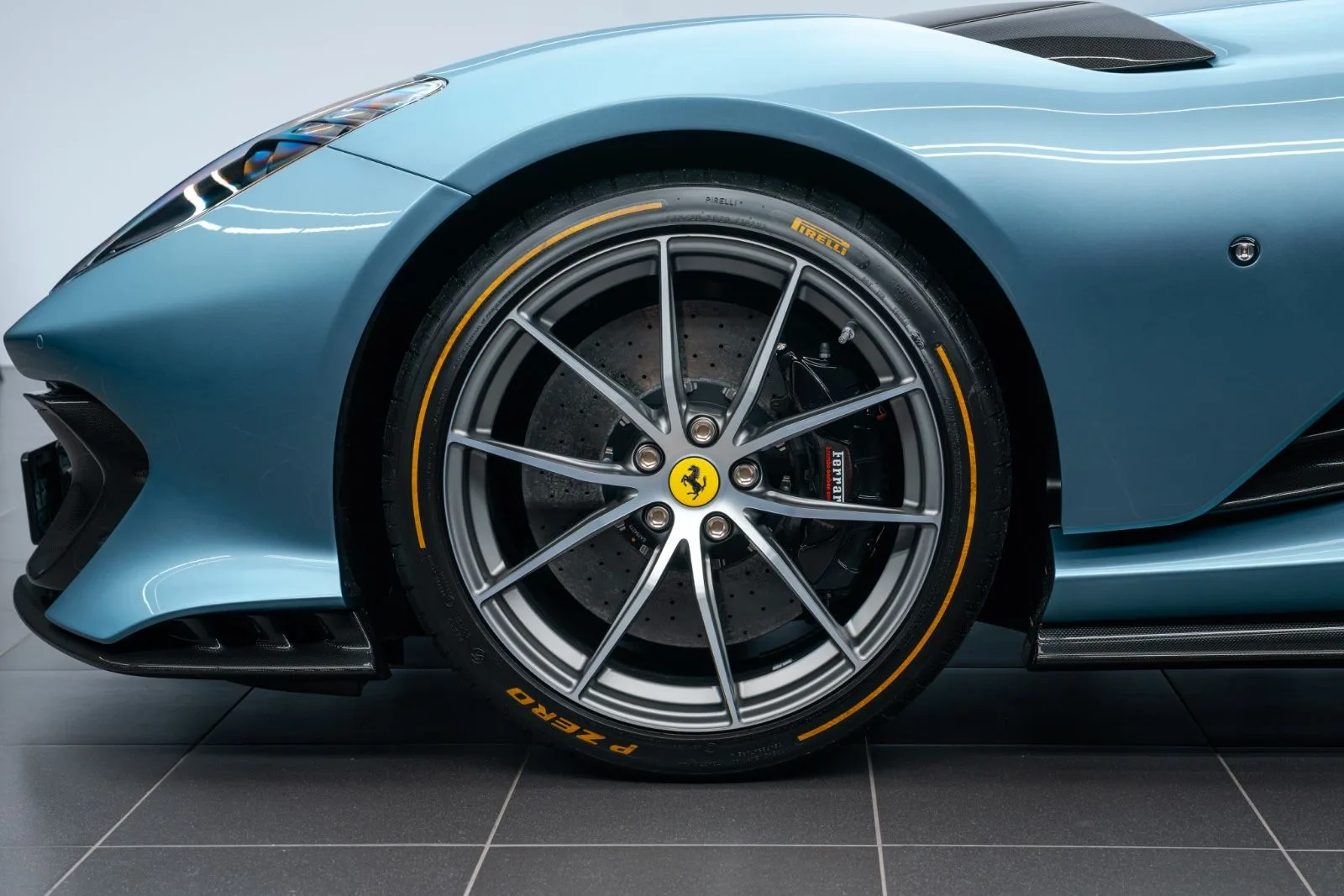 2023 Ferrari 812 Competizione, 5/30