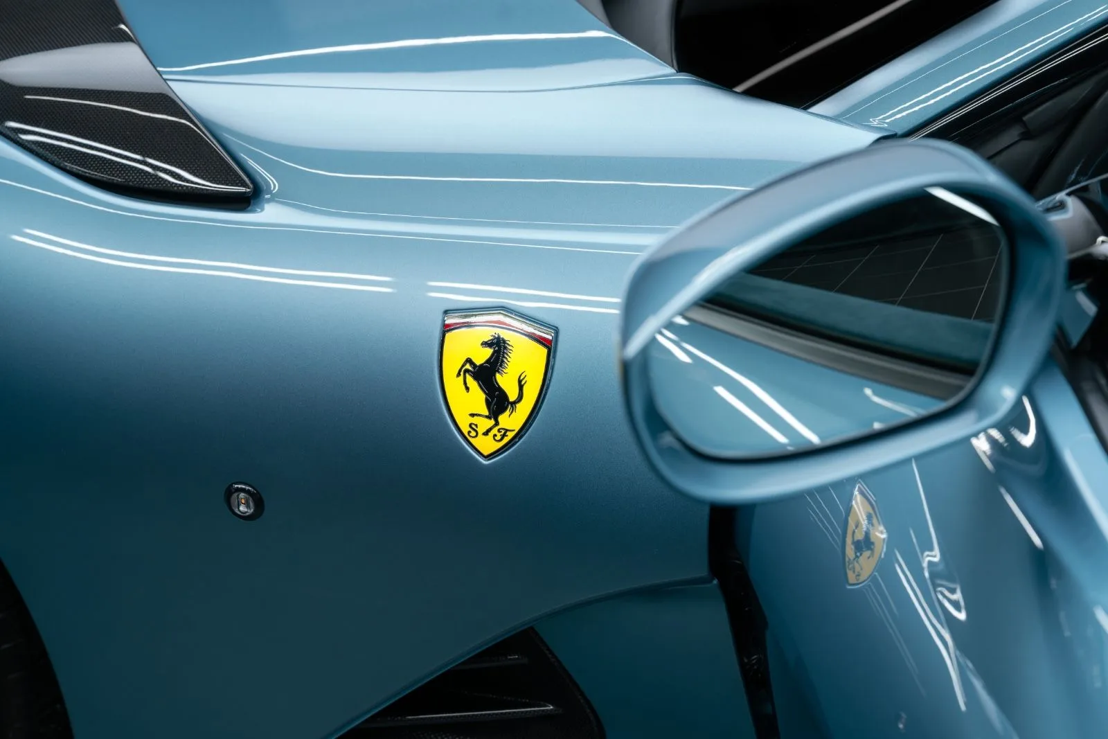 2023 Ferrari 812 Competizione, 7/30