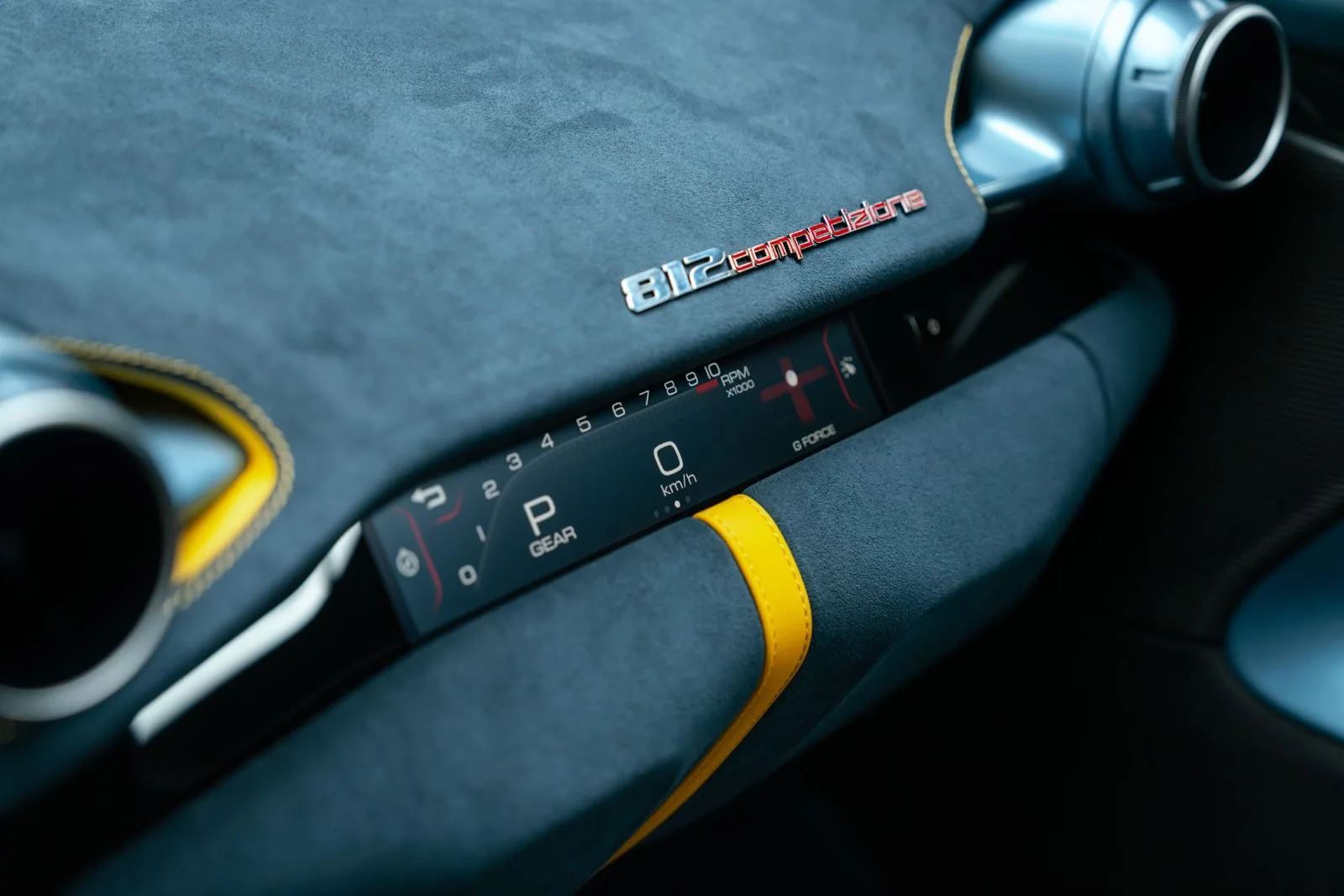 2023 Ferrari 812 Competizione, 20/30