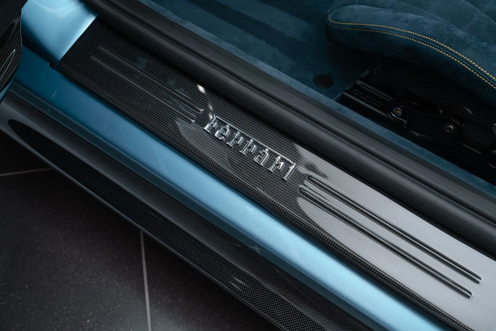 2023 Ferrari 812 Competizione, 28/30