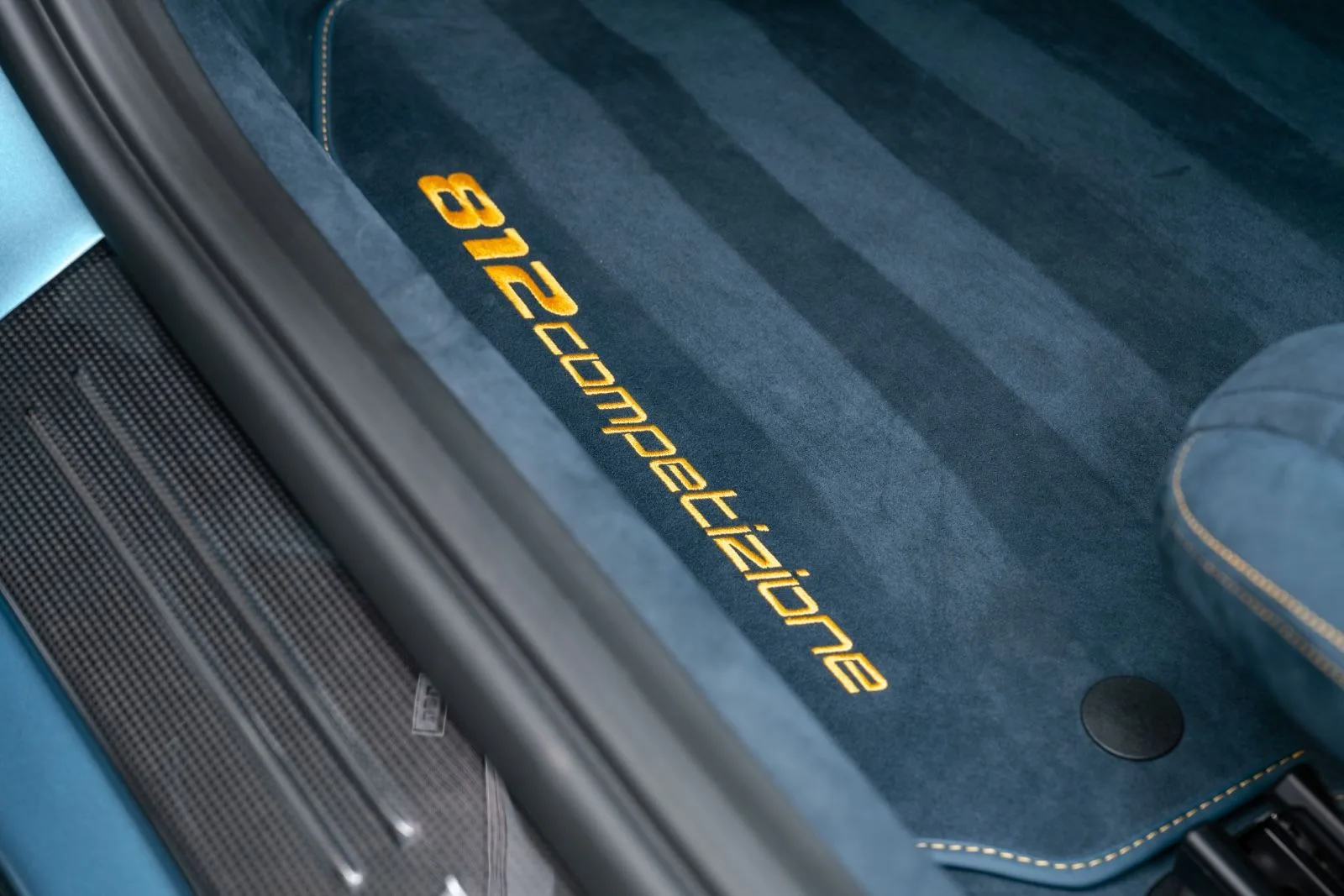 2023 Ferrari 812 Competizione, 29/30