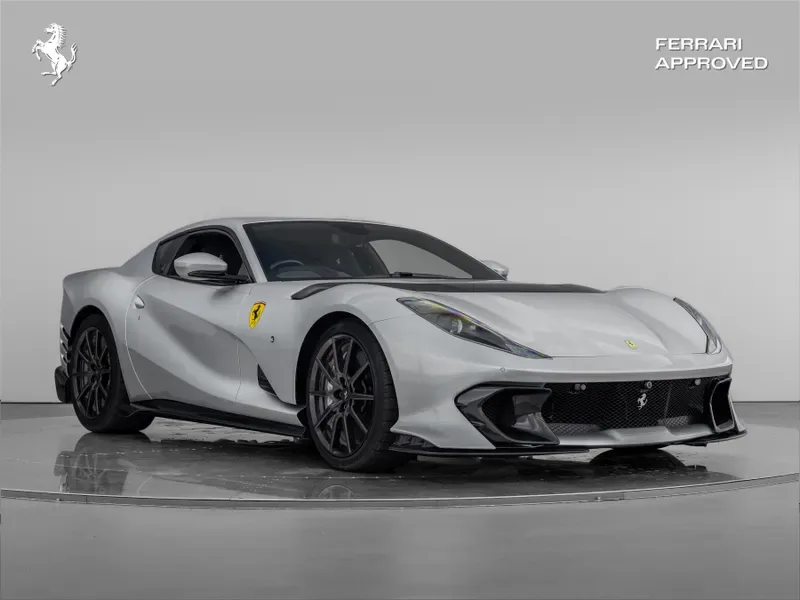 2023 Ferrari 812 Competizione angeboten von einer Vertragshändlergruppe in Hatfield, Vereinigtes Königreich, Hauptfoto