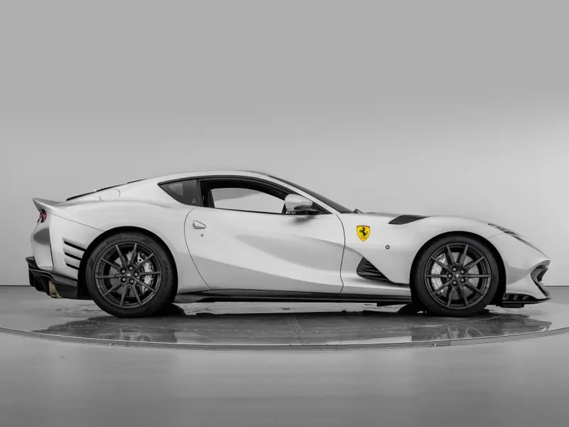 2023 Ferrari 812 Competizione, 5/30