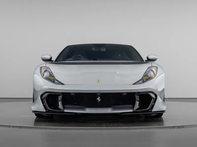 2023 Ferrari 812 Competizione, 7/30