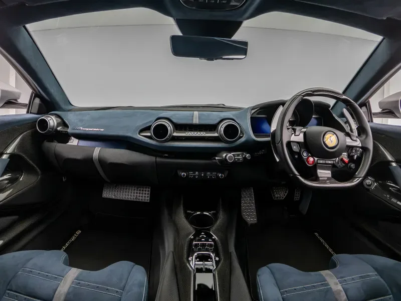 2023 Ferrari 812 Competizione, 9/30